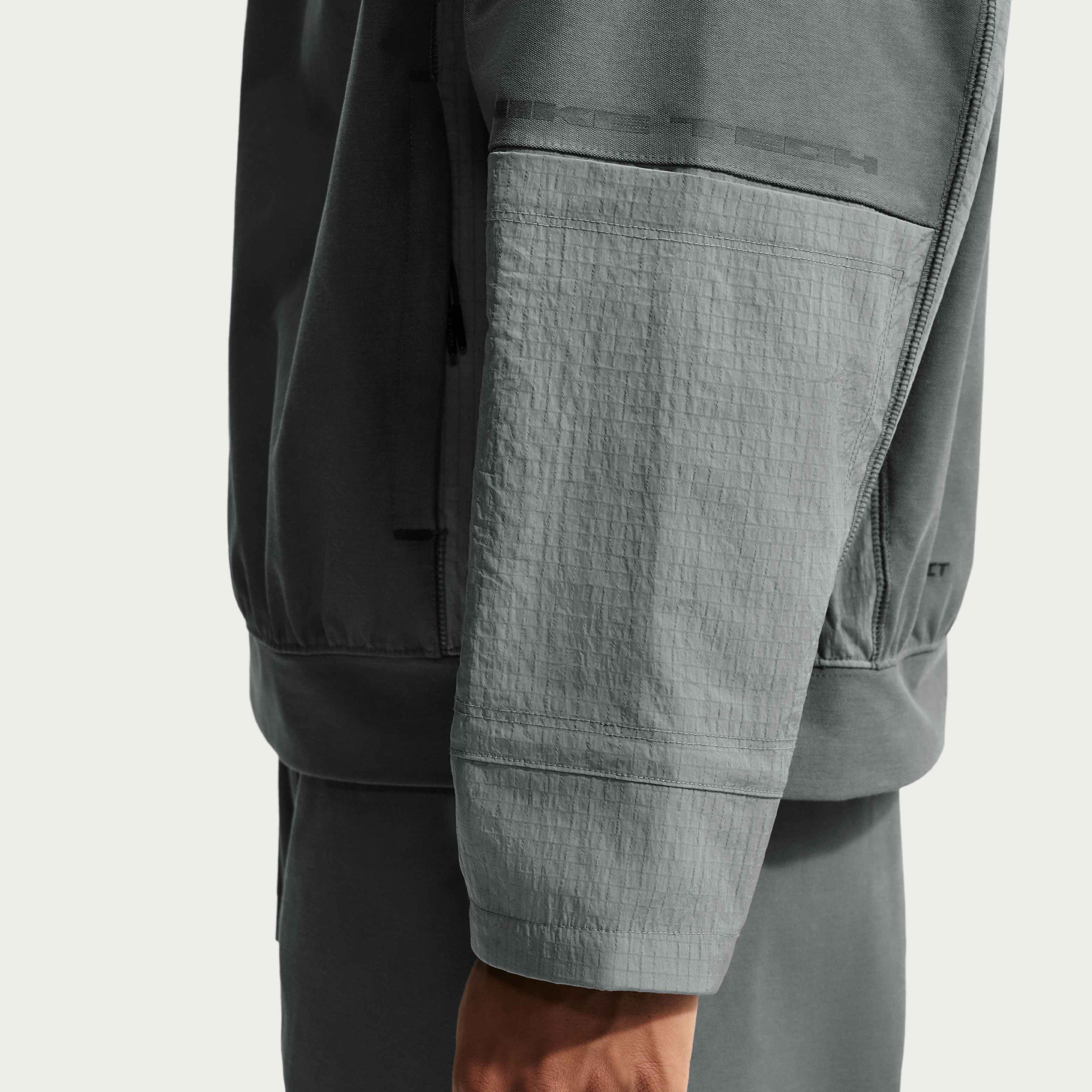 نايكي تك image number 5