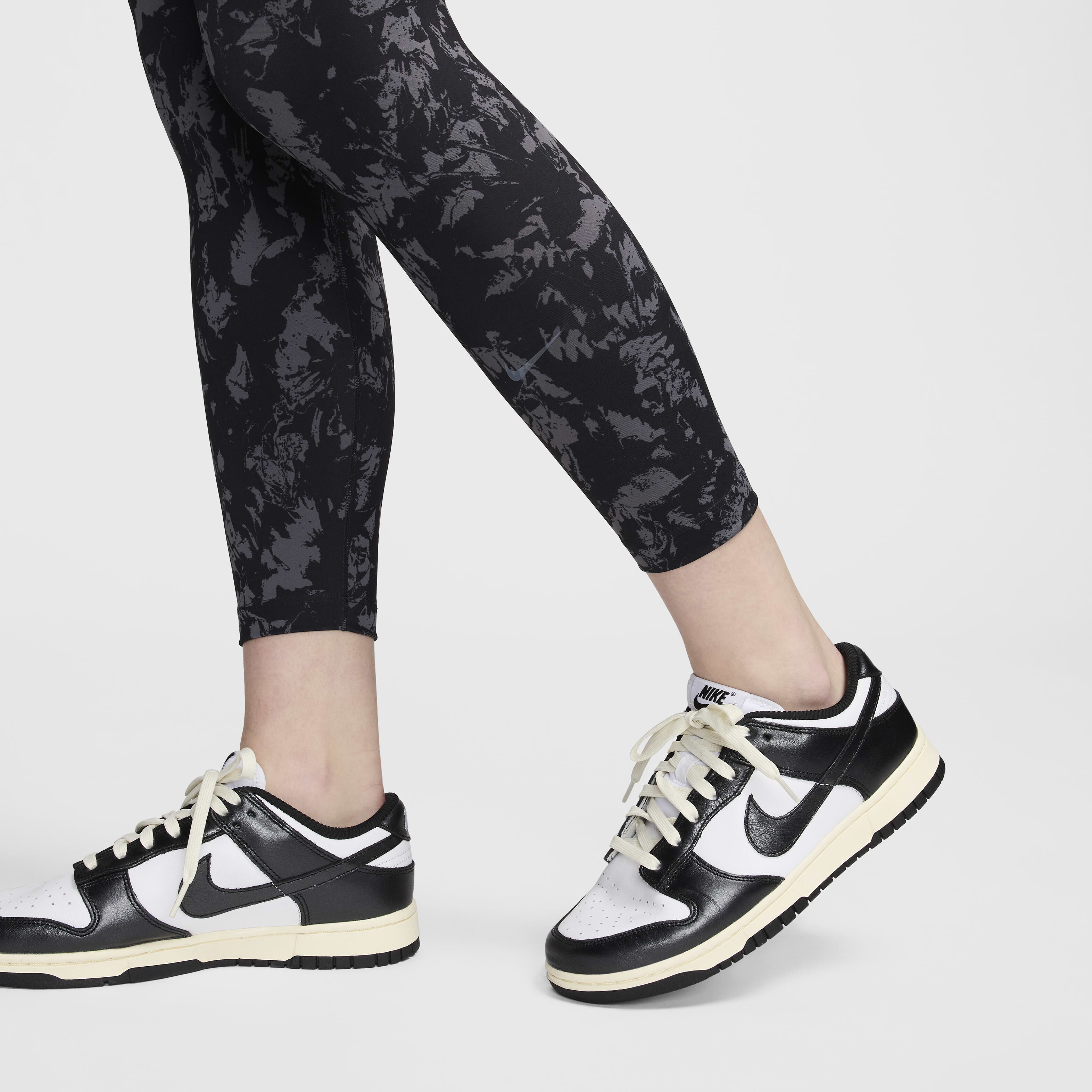 Buy Nike One Women s High Waisted 7 8 Printed Leggings Nike Kuwait Official