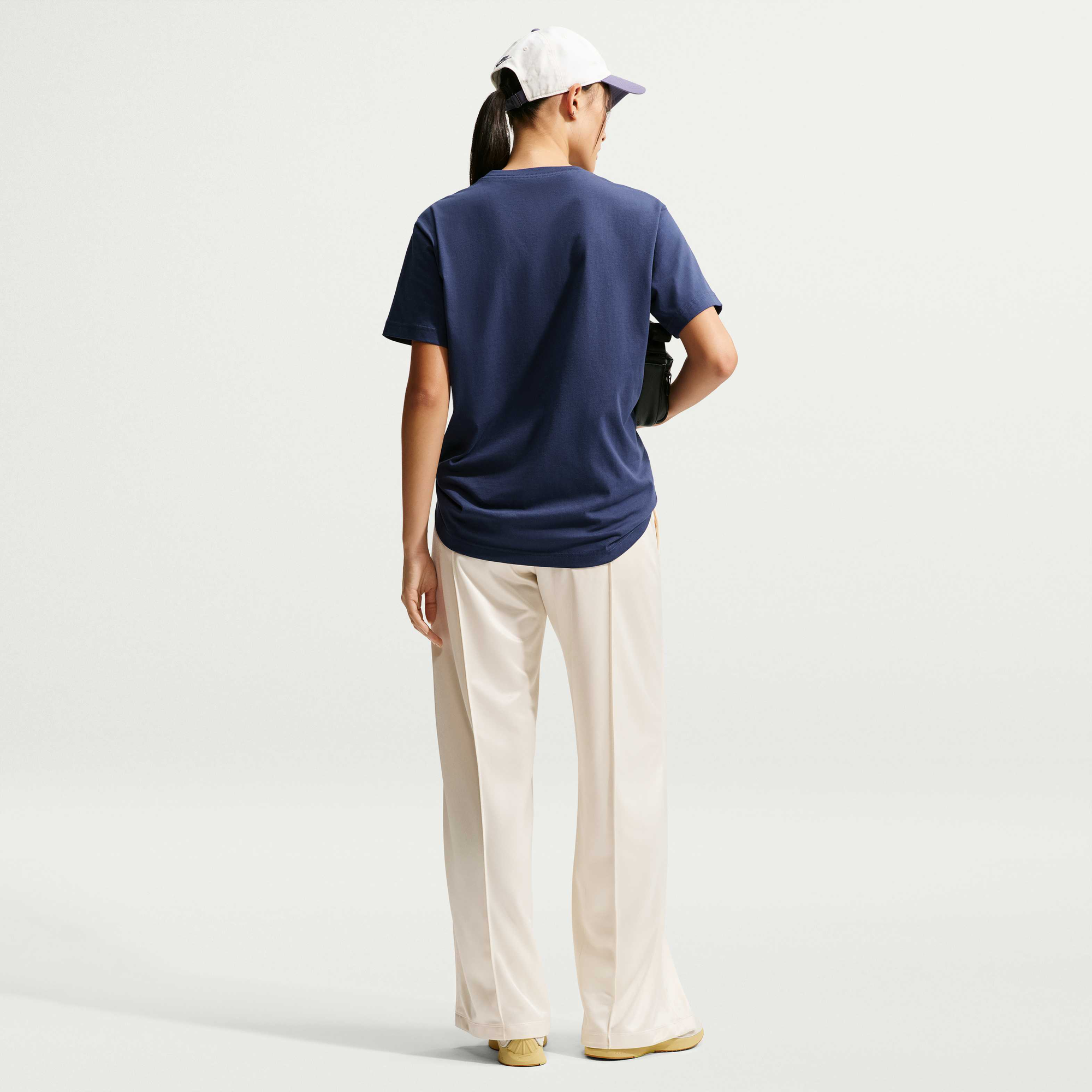 Zoom image
