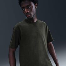 Nike Sportswear Premium Essentials