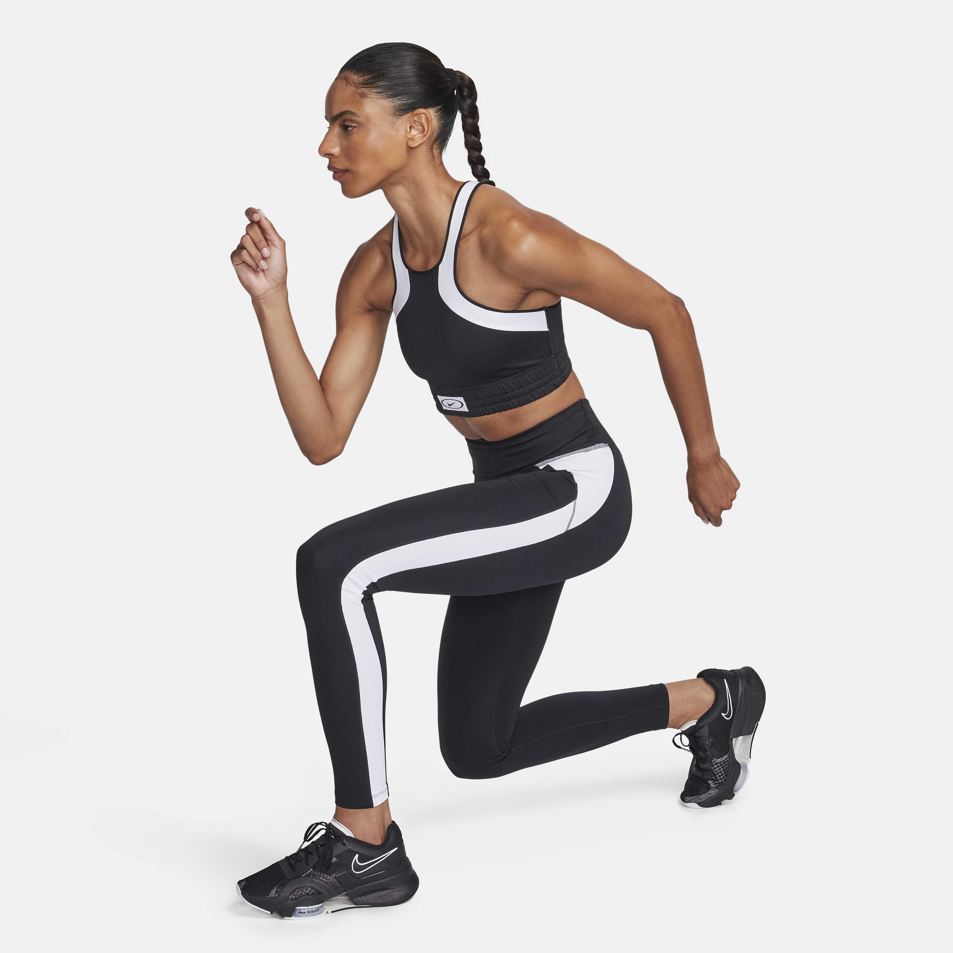 نايكي بياقة مرتفعة image number 5