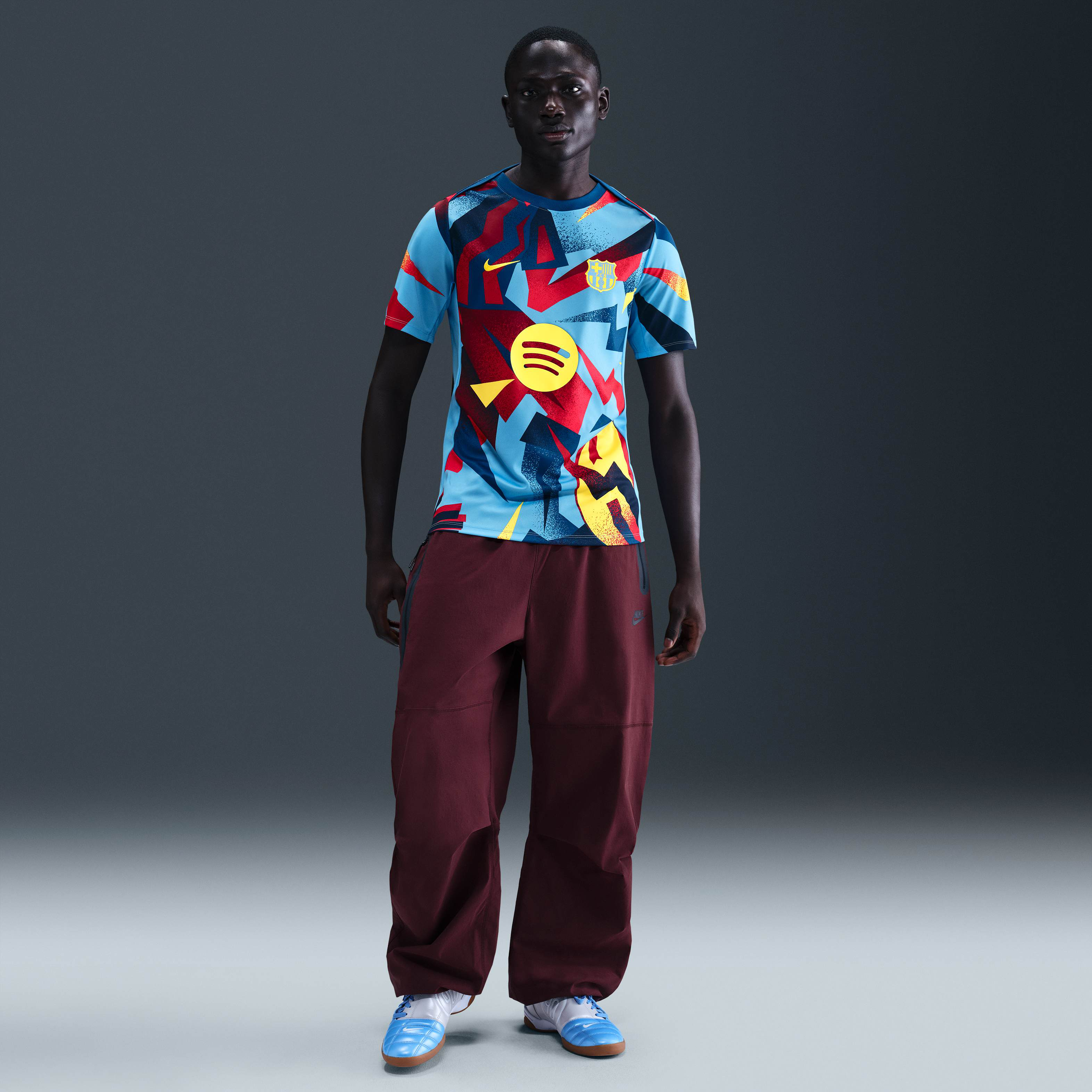 F.C. Barcelona Academy Pro Fourth image number 3