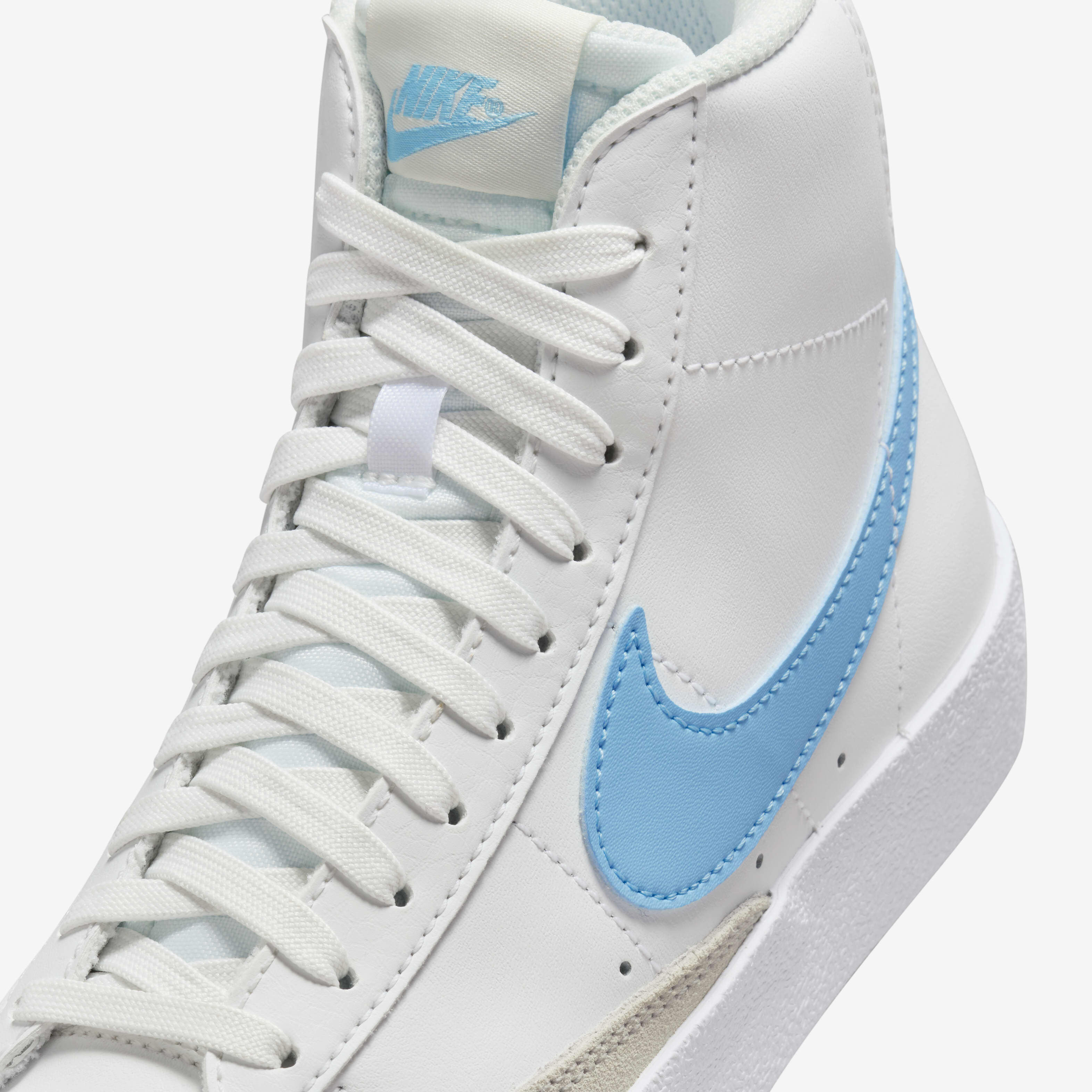 Nike blazer light blue store