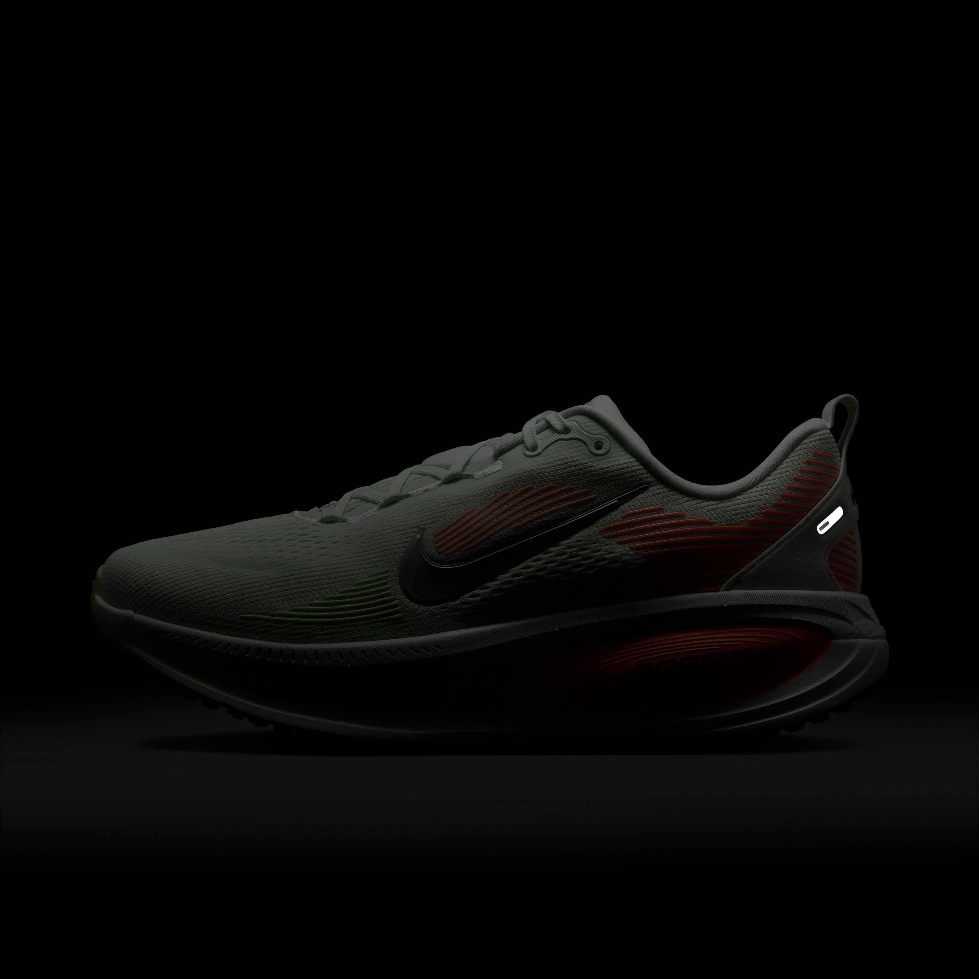 Nike Vomero 18 image number 9