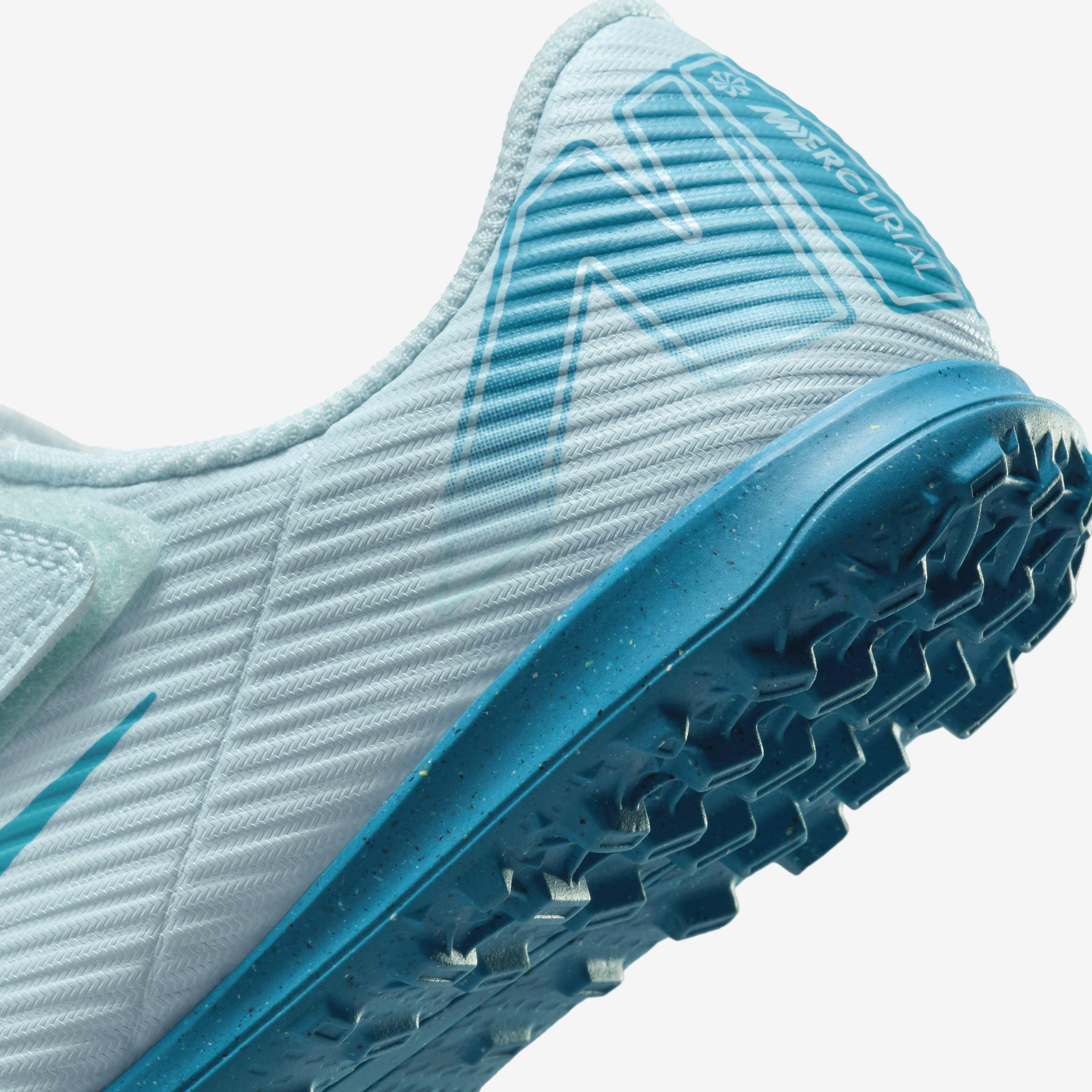 Nike Jr. Mercurial Vapor 16 Club image number 7