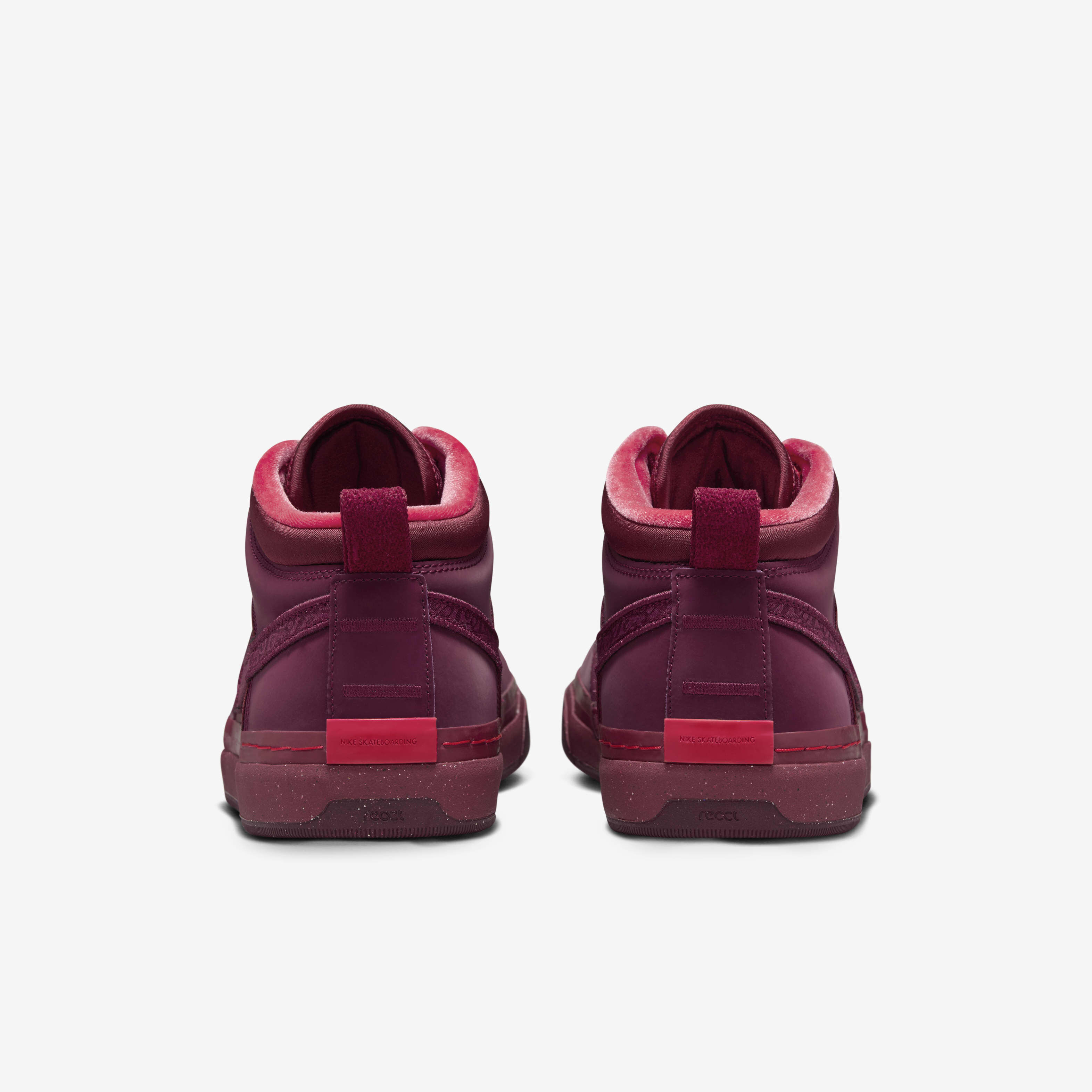 ليو بيكر نايكي اس بي رياكت ليو بريميوم image number 5