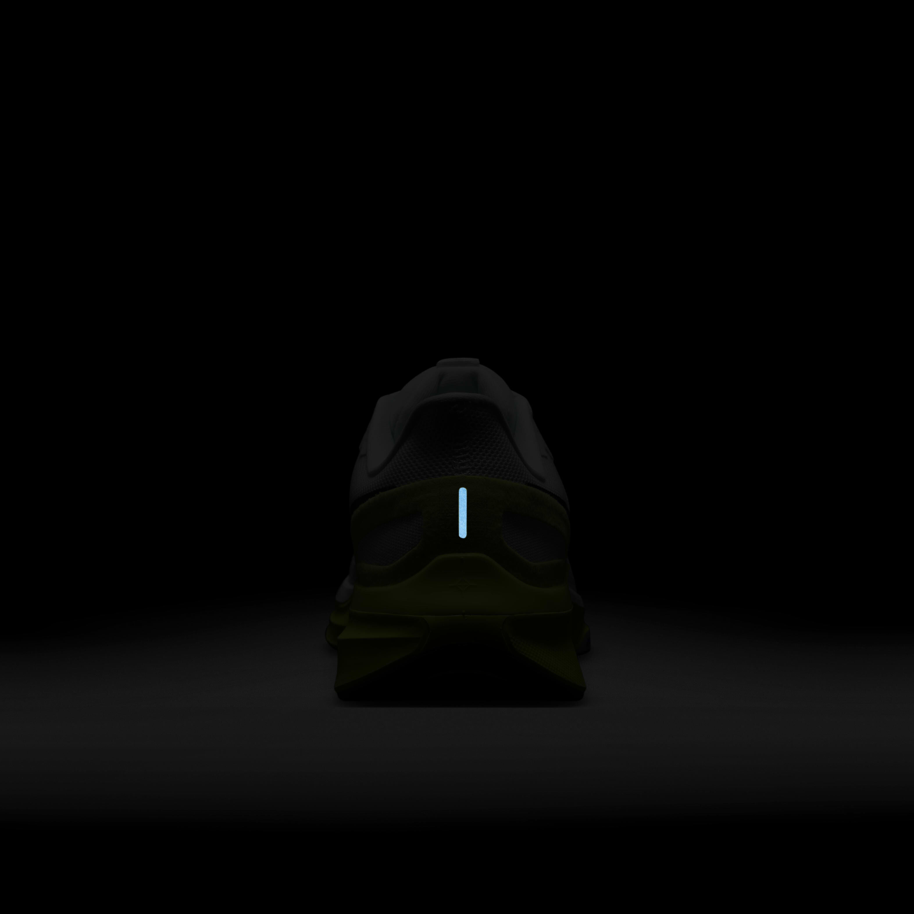 Nike Structure 25 image number 8