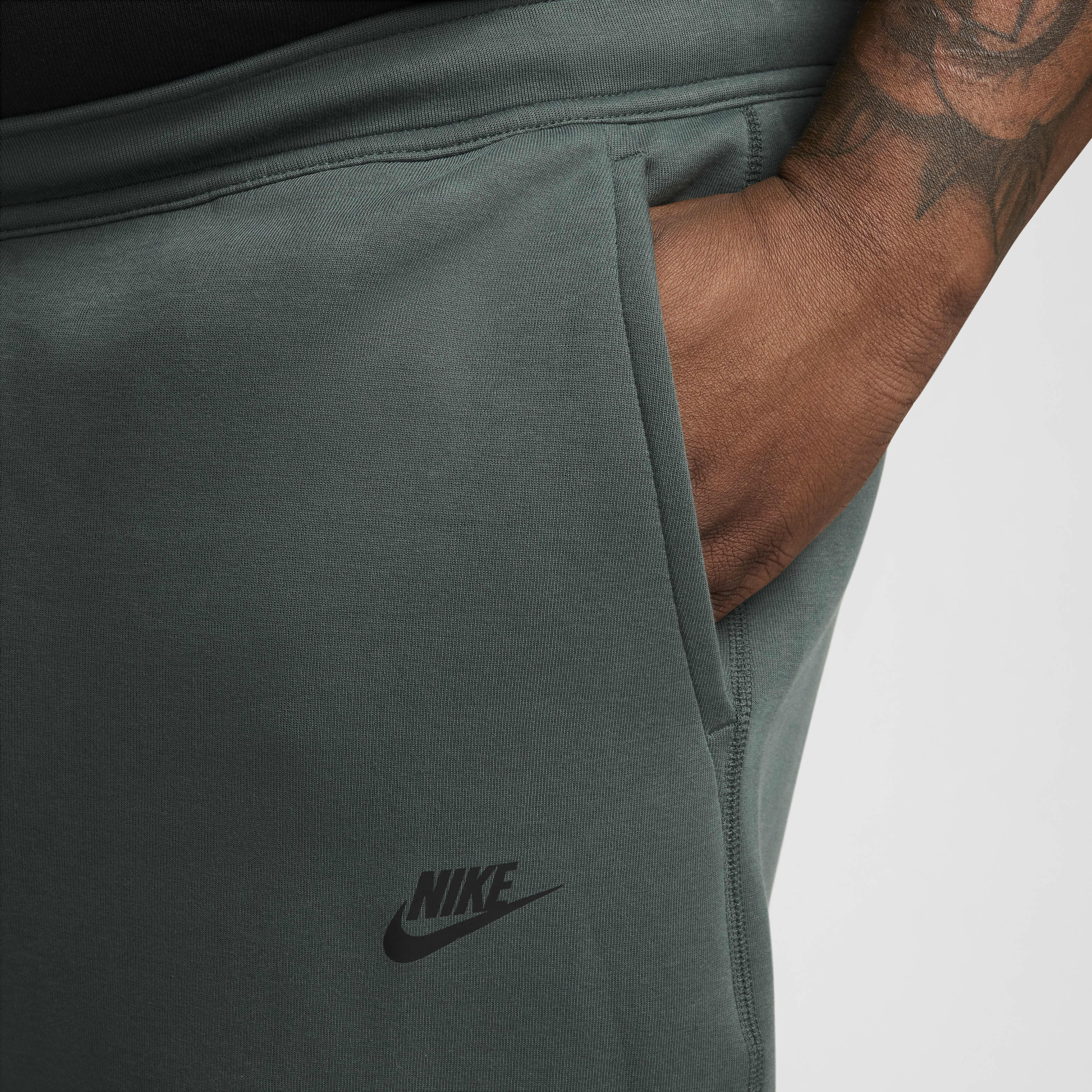 Nike Sportswear Tech Fleece image number 13