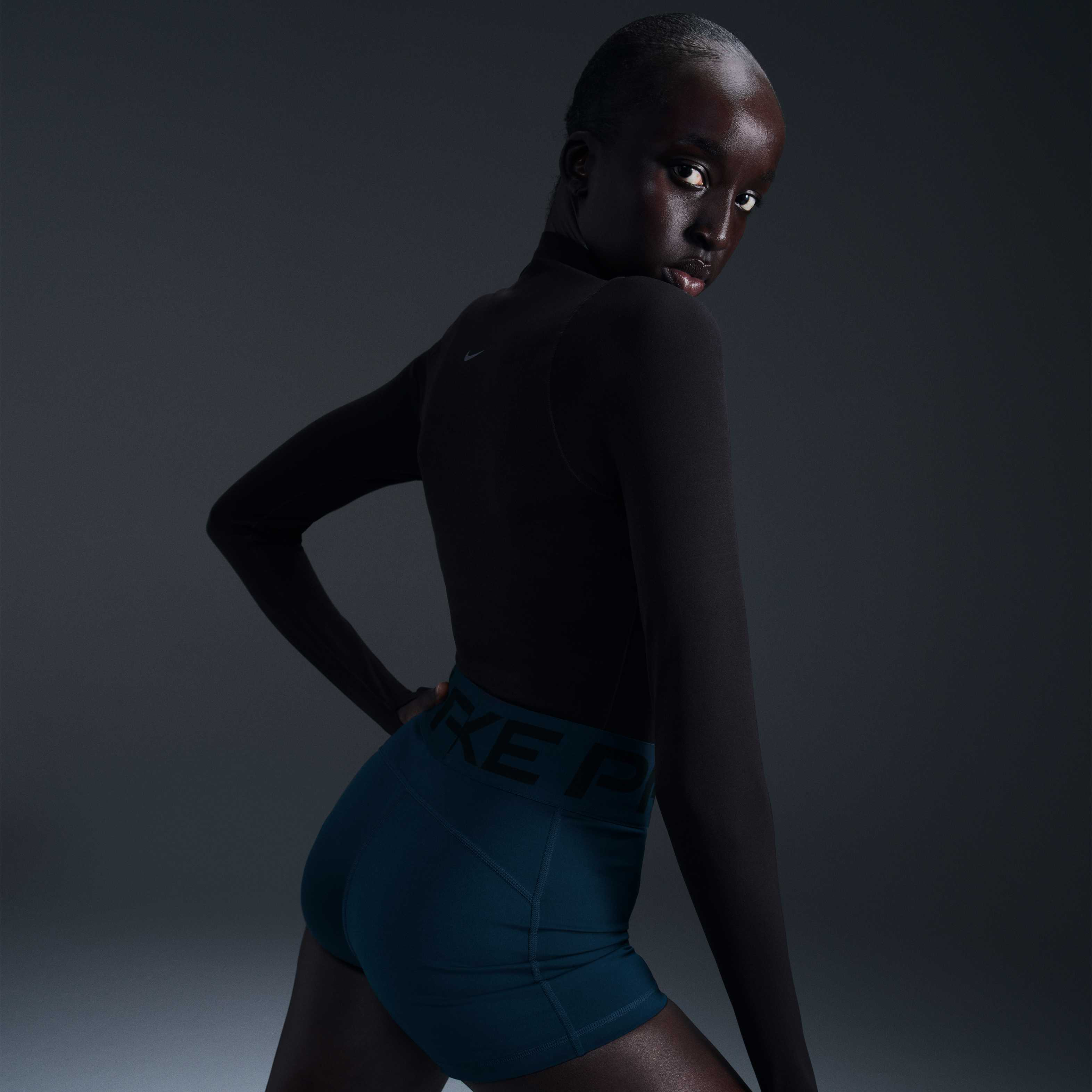 Nike Pro Sculpt image number 3