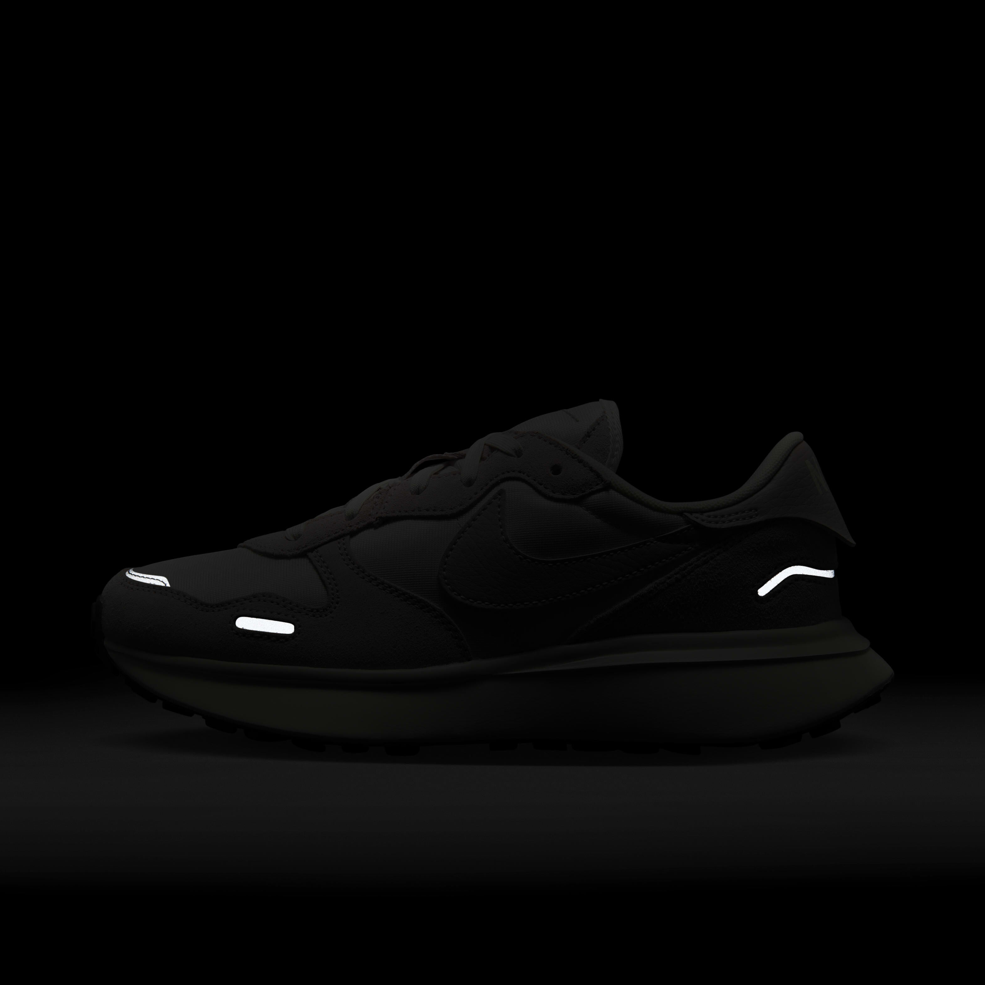 Buy Nike Phoenix Waffle Women s Shoes Nike Kuwait Official