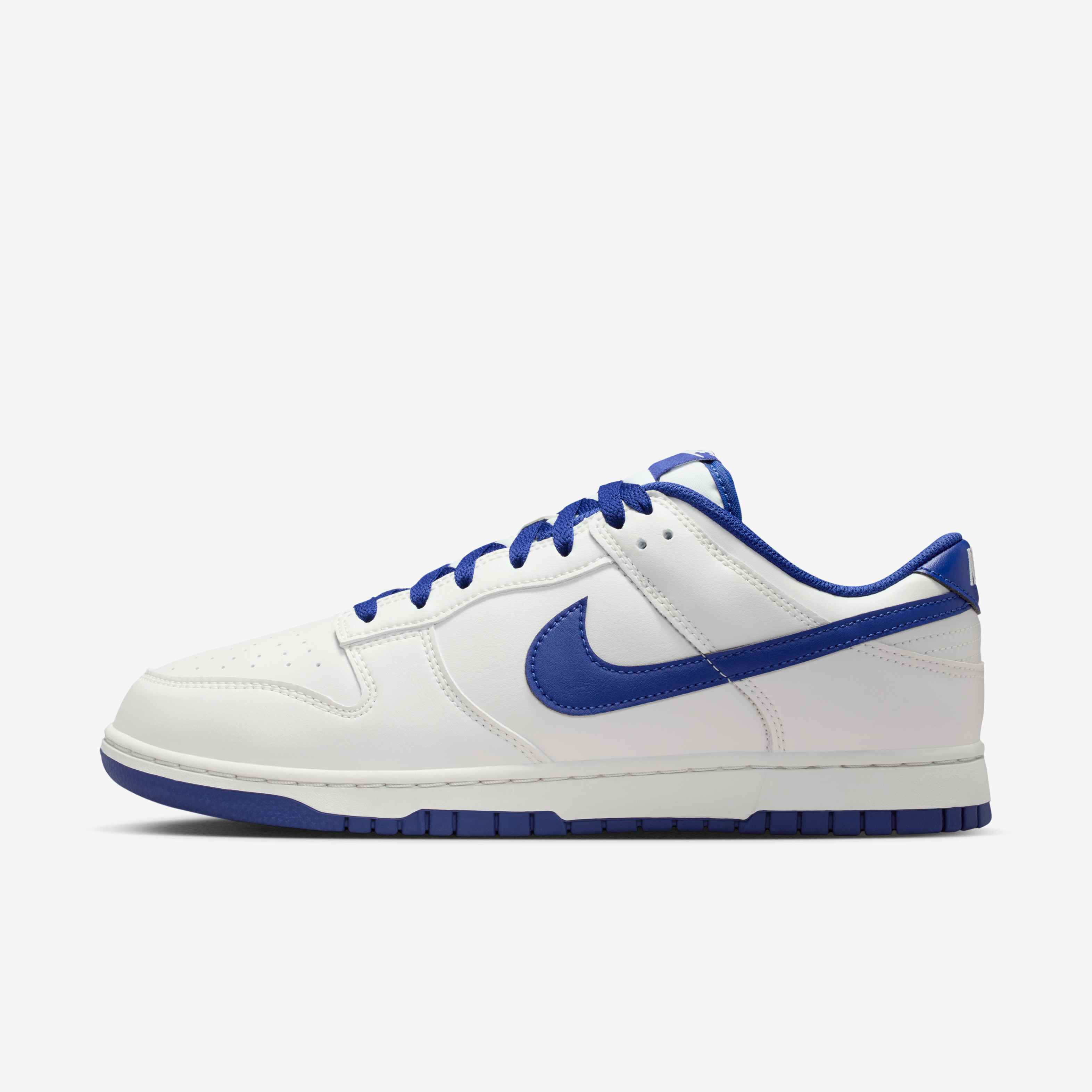 Nike Dunk Low Retro image number 0