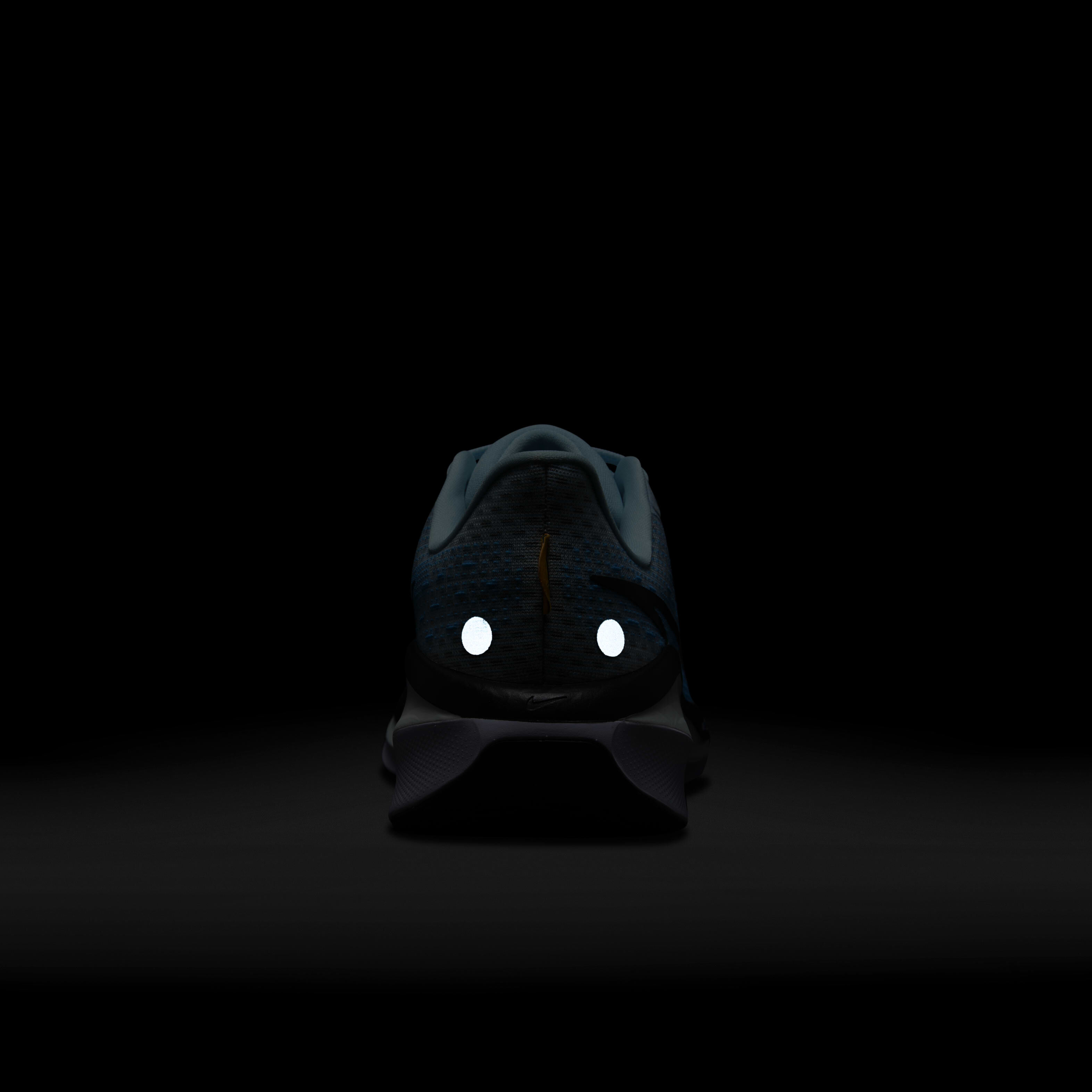 نايكي فوميرو 17 image number 9