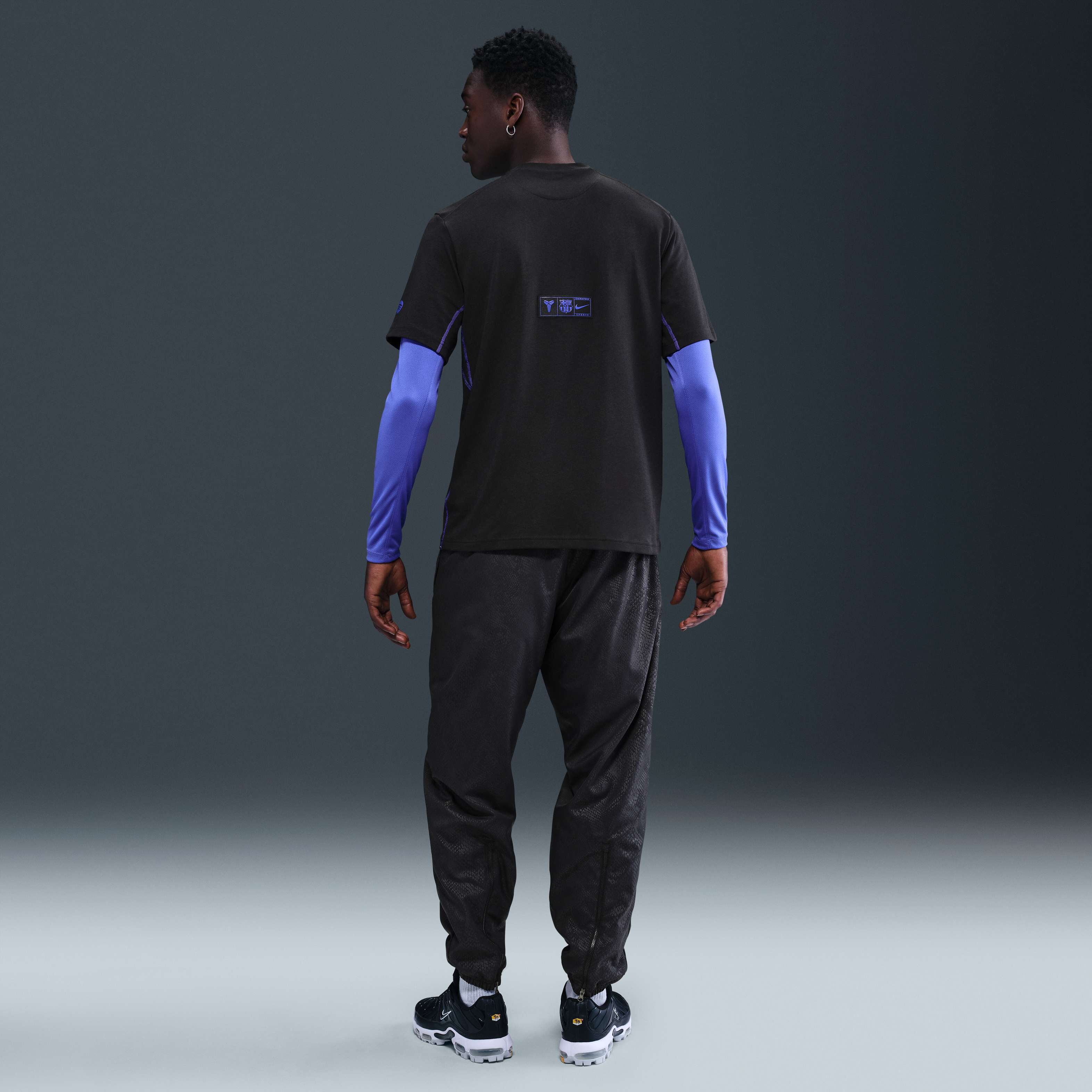 F.C. Barcelona Primary Away image number 4