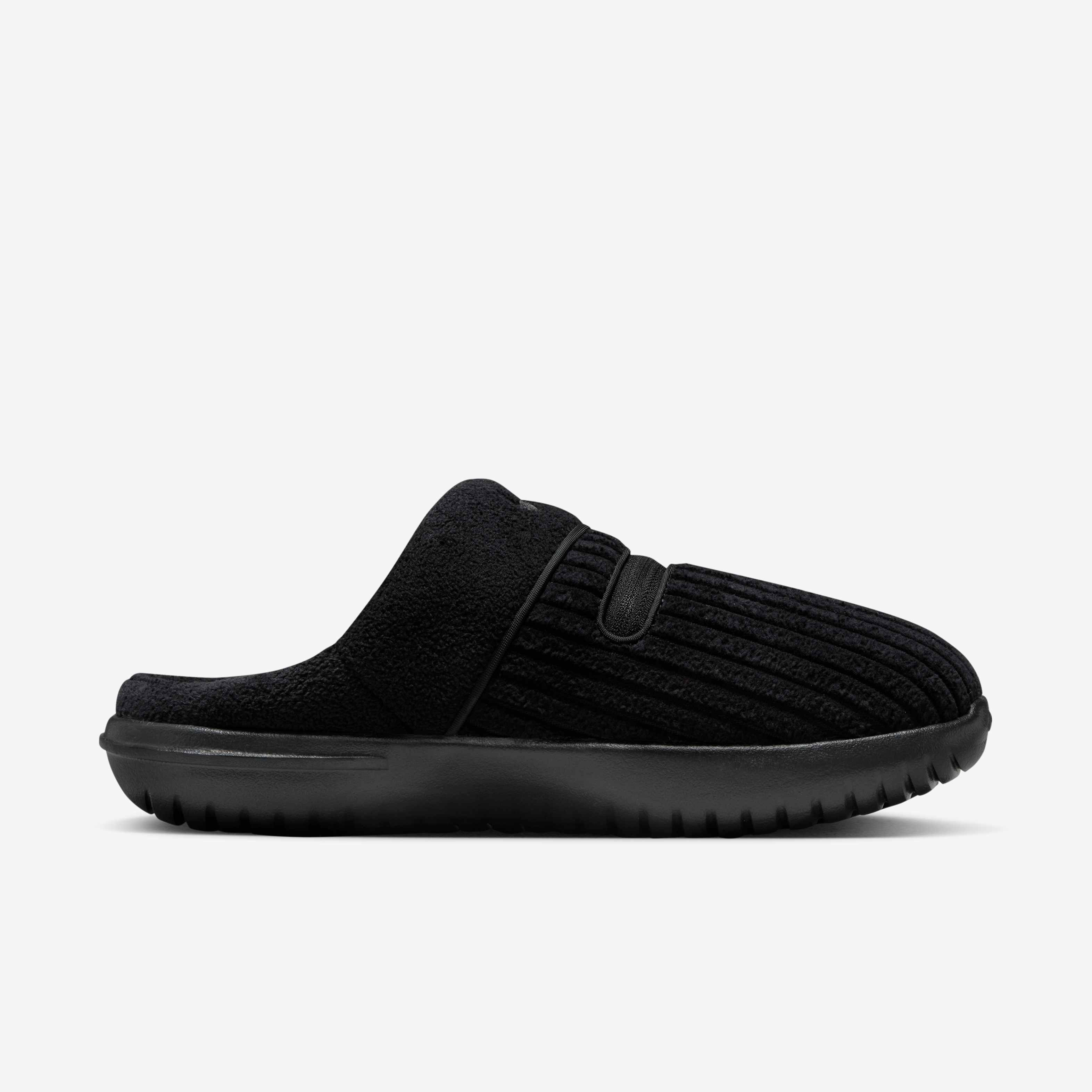 نايكي بورو image number 3