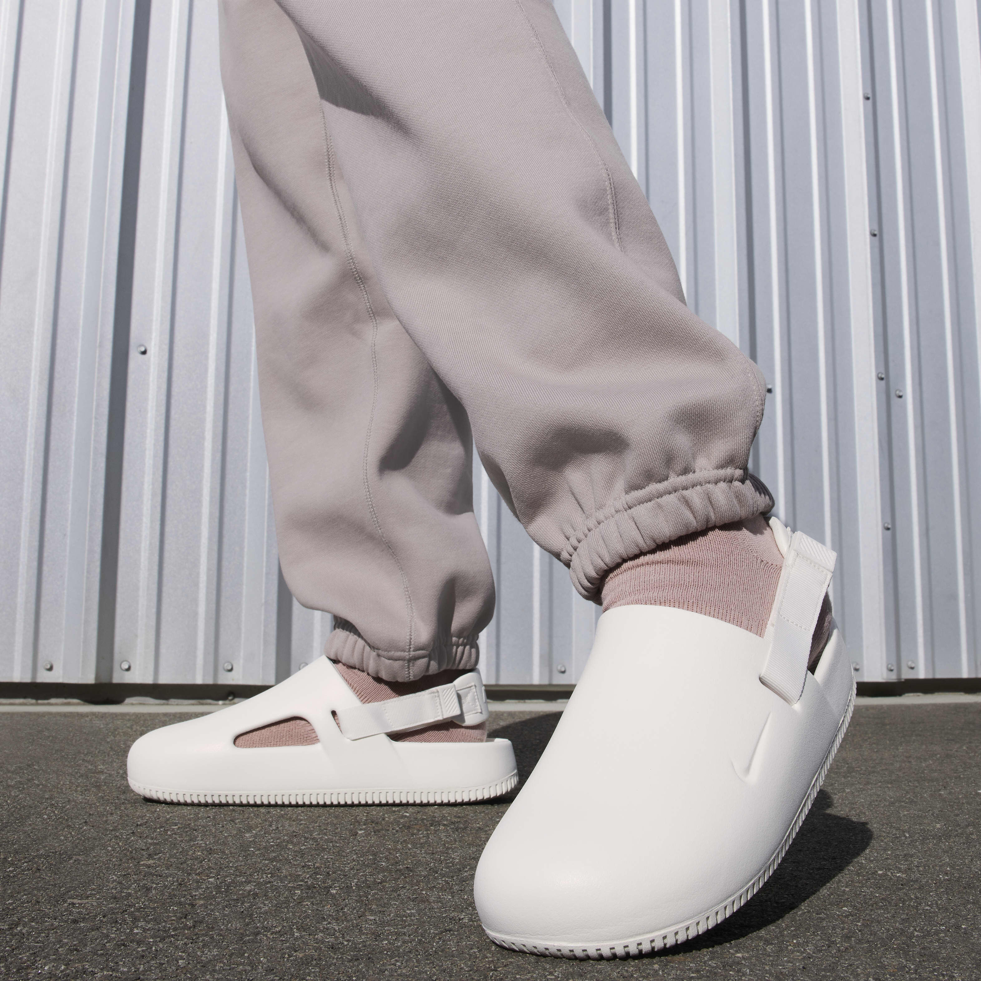 Nike mule sneakers new arrivals