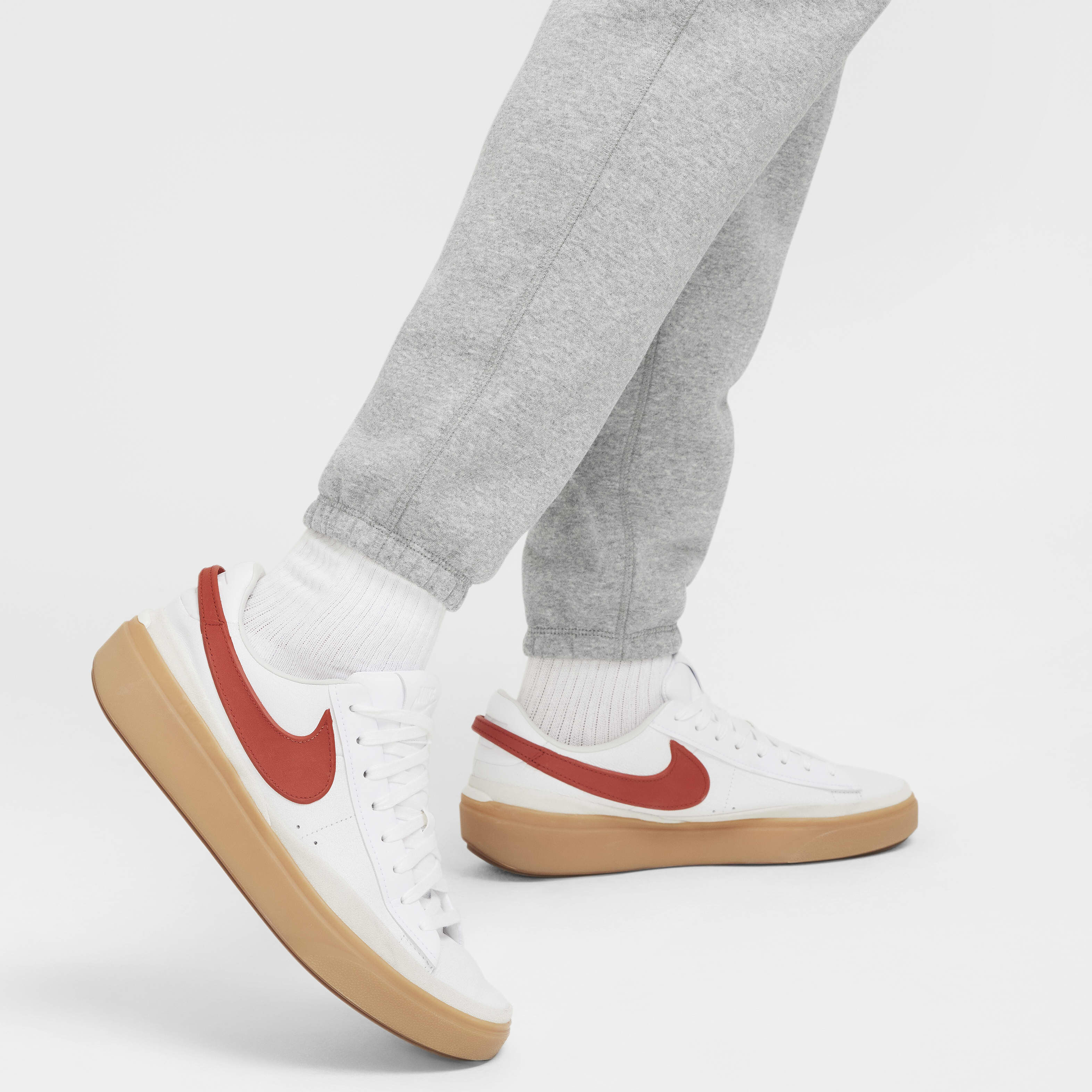 Nike Sportswear Club image number 4