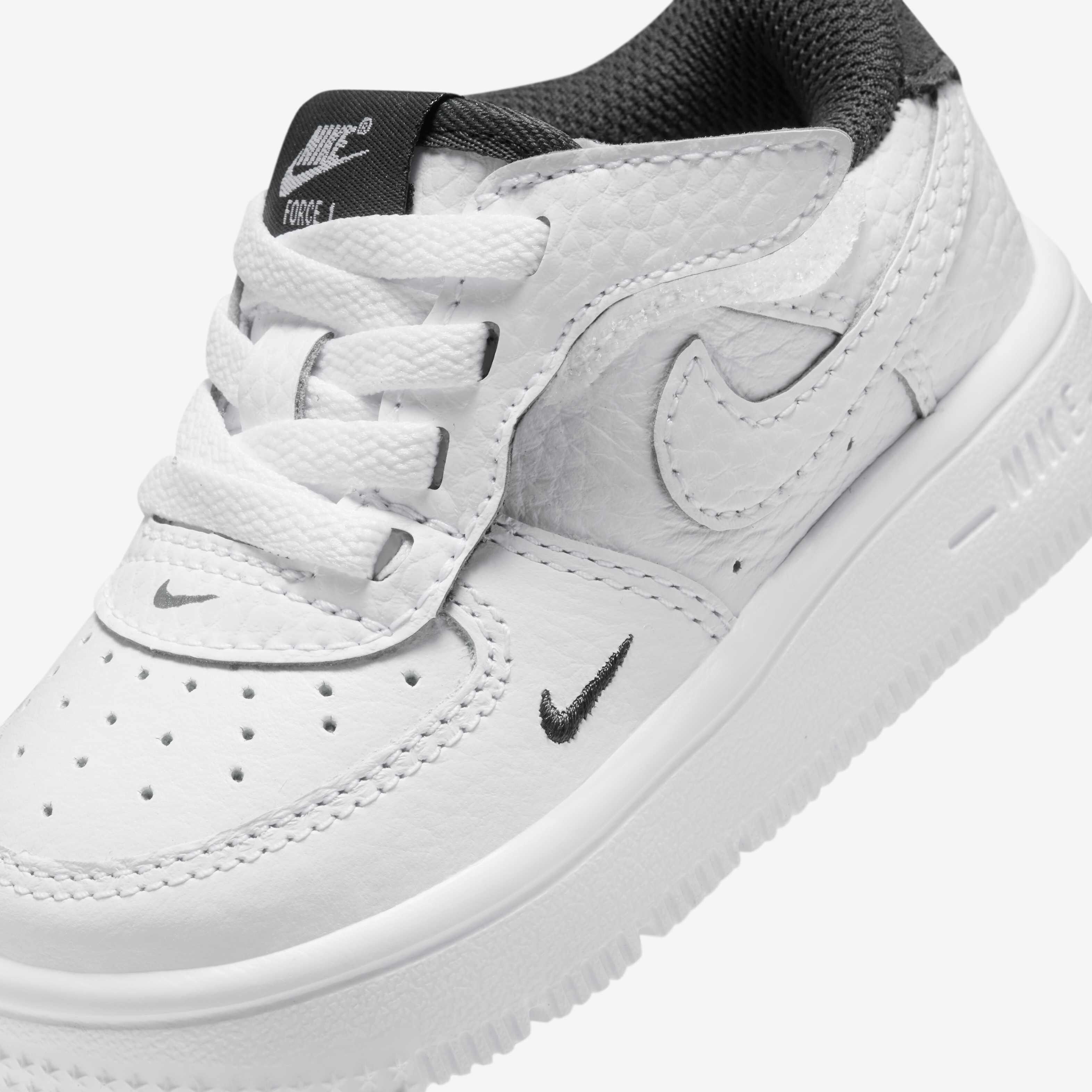 Nike Force 1 Low LV8 EasyOn image number 6