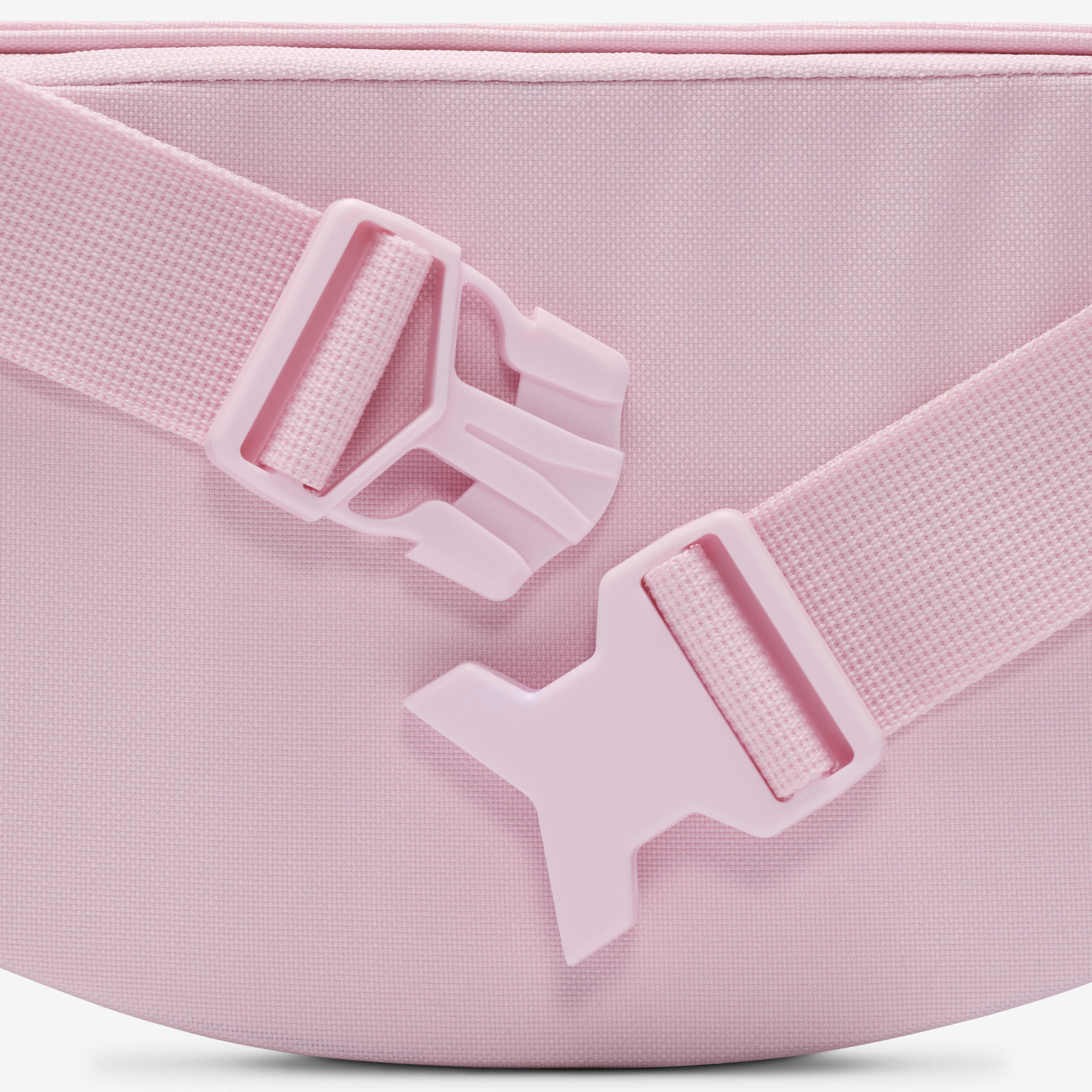 نايكي هيرتج image number 6