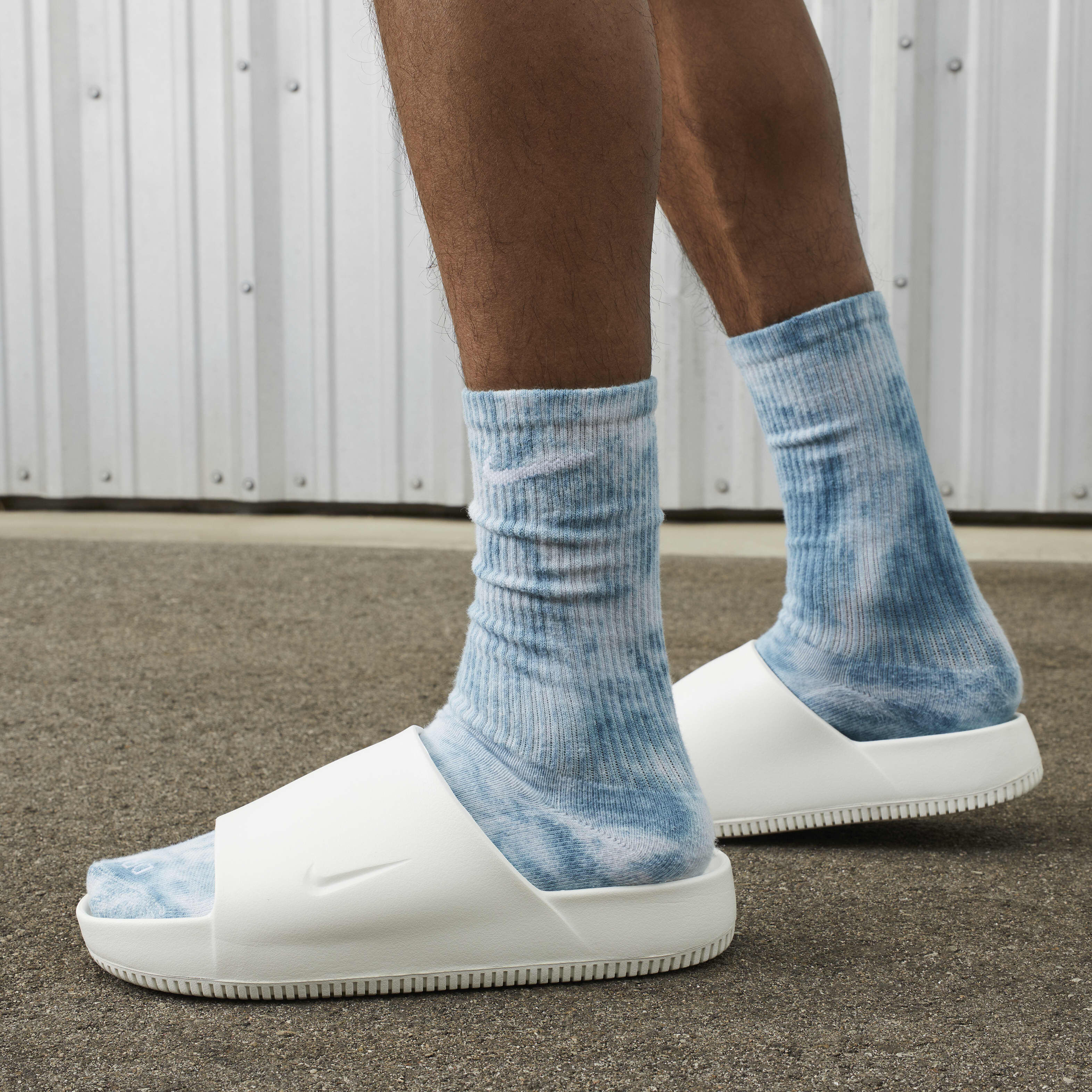 Buy Nike Calm Men's Slides - Sail/Sail | Nike Kuwait Official