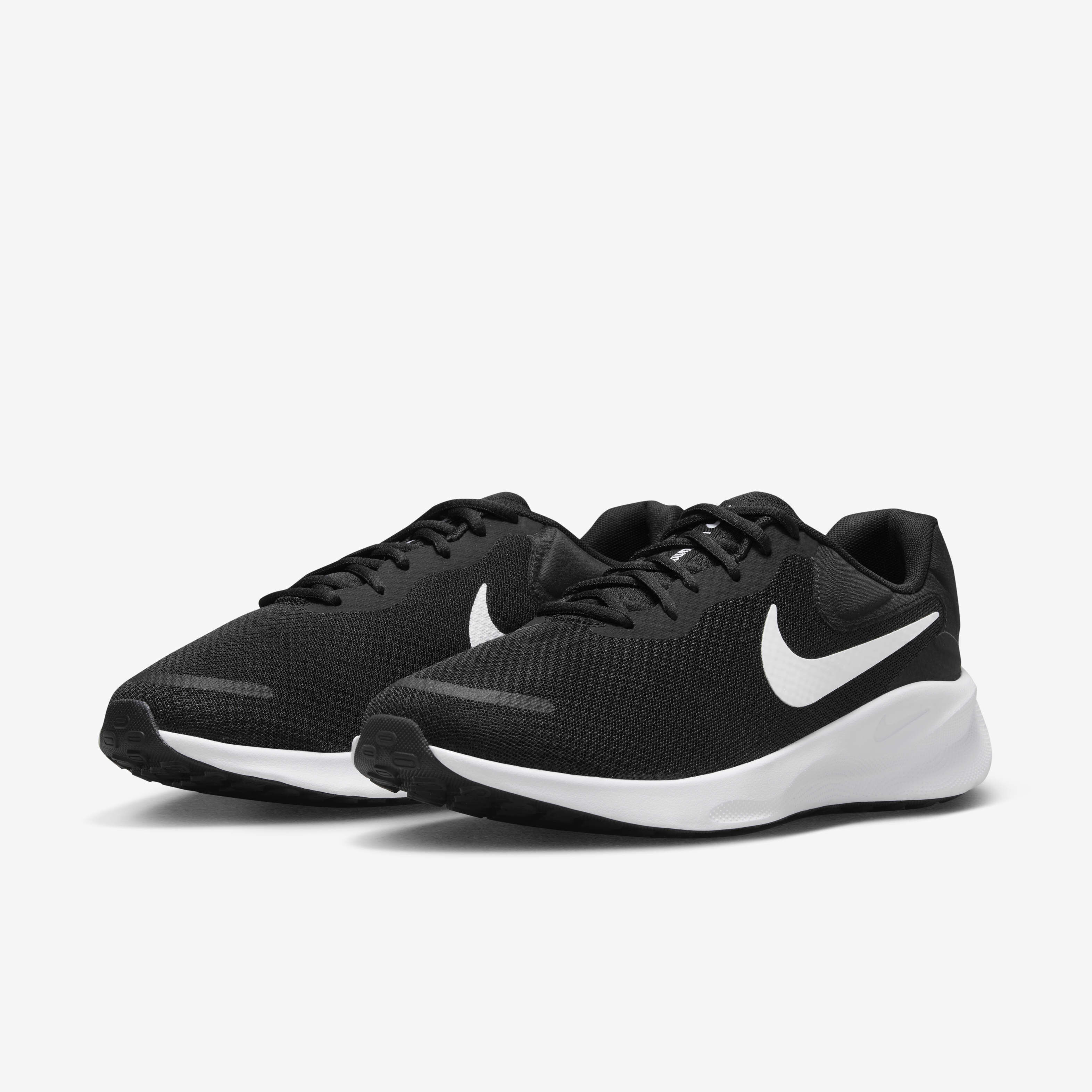 Buy Nike Revolution 7 Men s Road Running Shoes Extra Wide Nike Kuwait Official