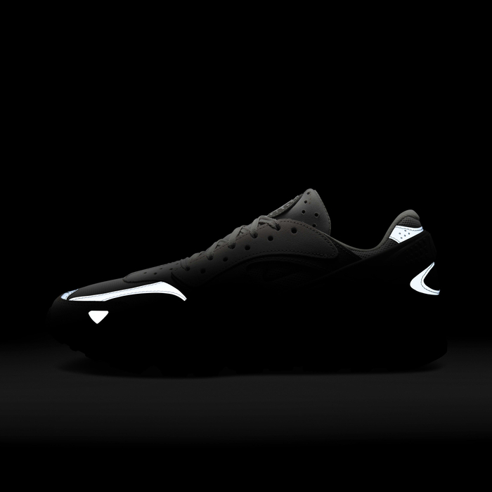 Nike Air Huarache Runner image number 11 Nike Air Huarache Runner image number 11