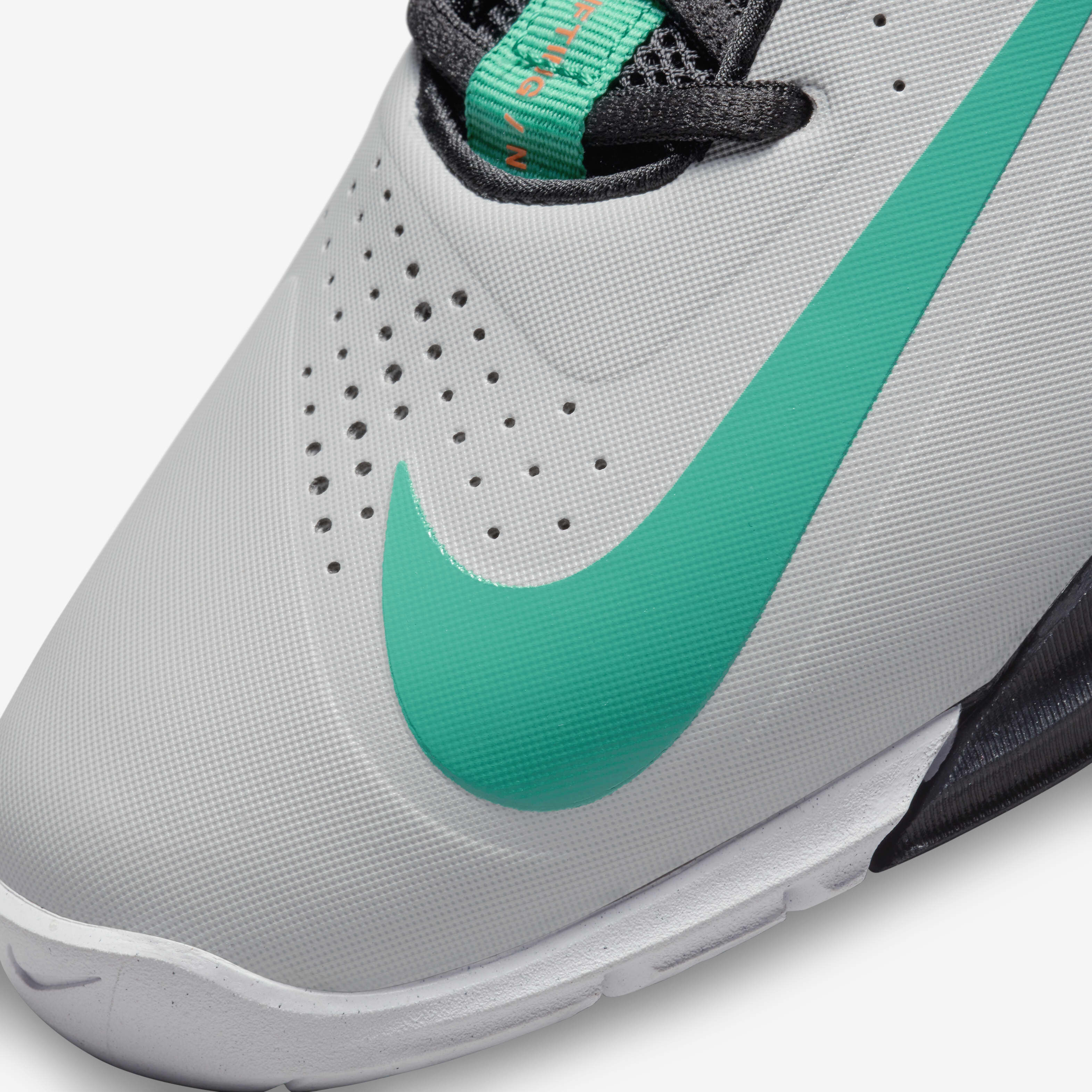 Nike Savaleos image number 6