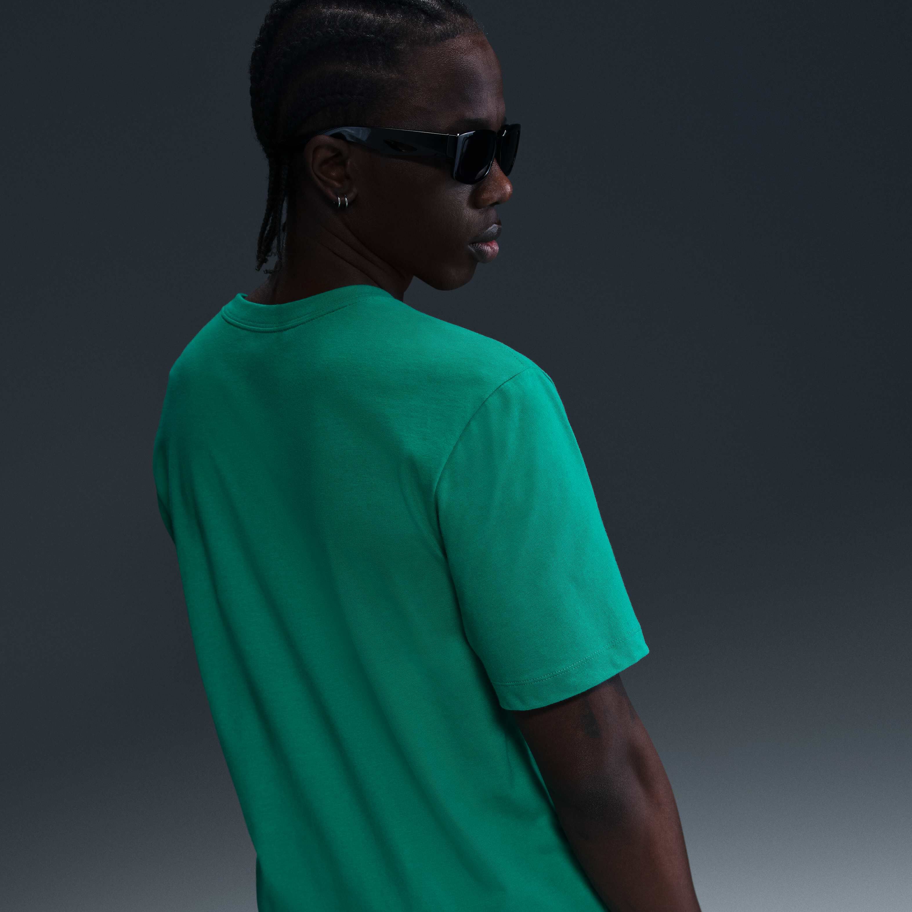 نايكي سبورتسوير سووش image number 1