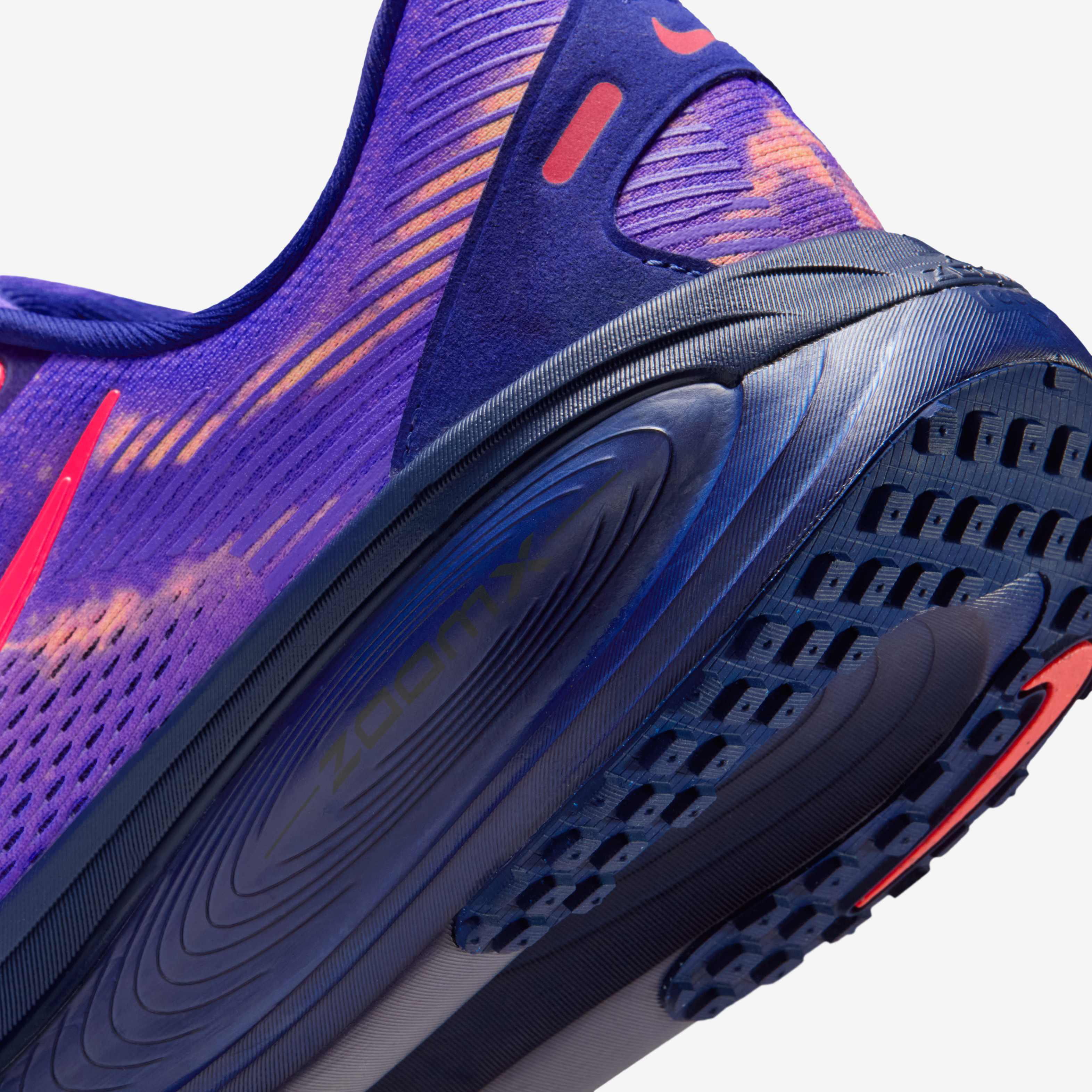 Nike Vomero 18 image number 7