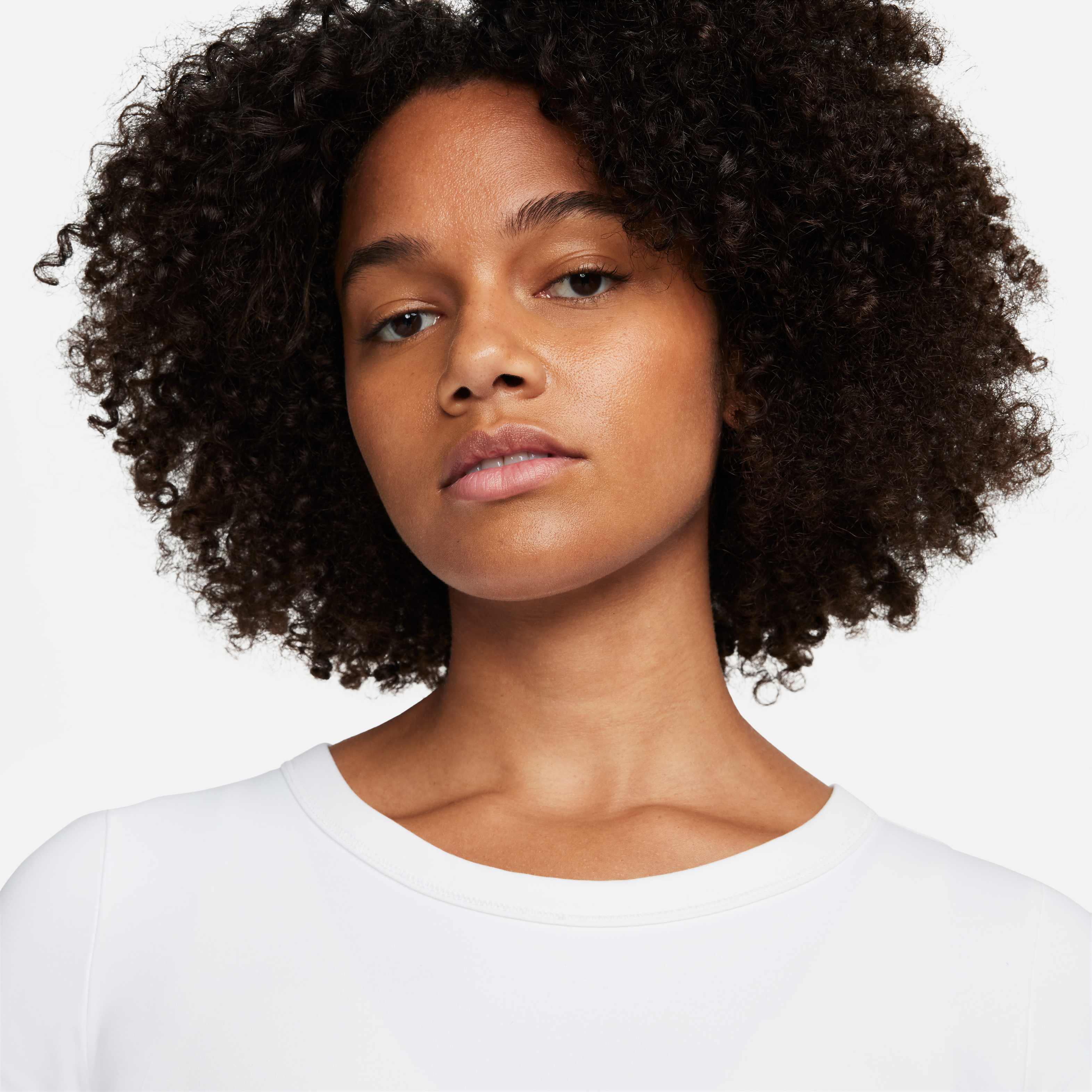 نايكي ون فيتد image number 2