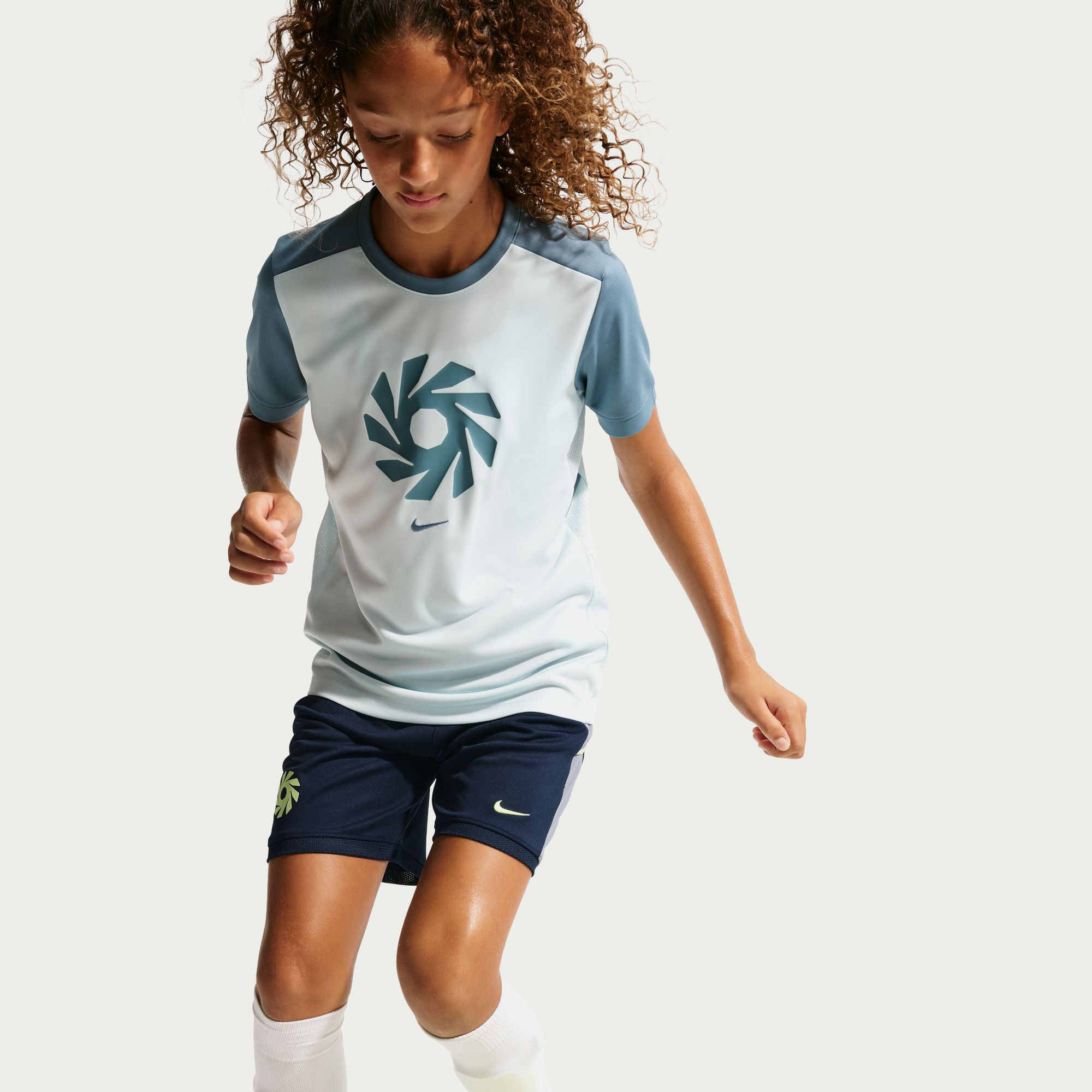 Zoom image
