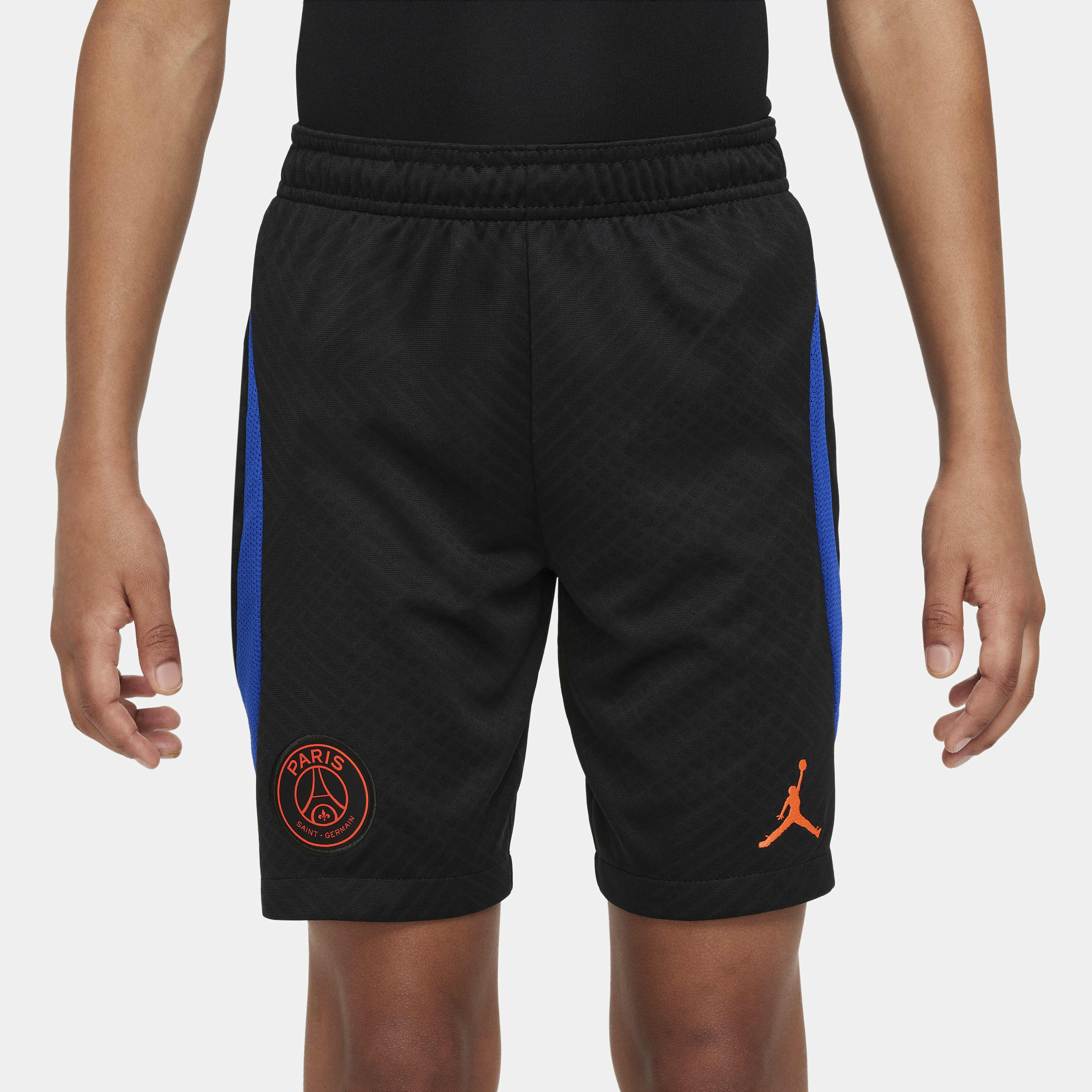 Paris Saint-Germain Strike Away image number 1