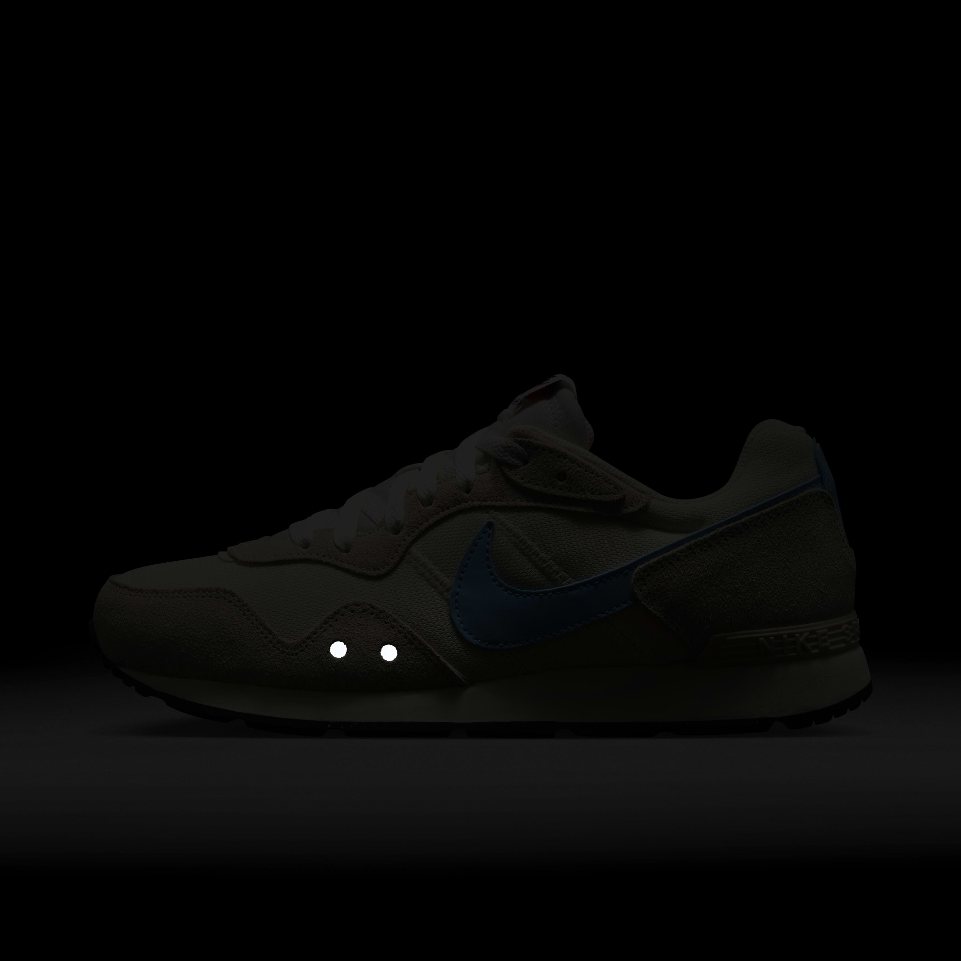 Nike Venture Runner image number 10