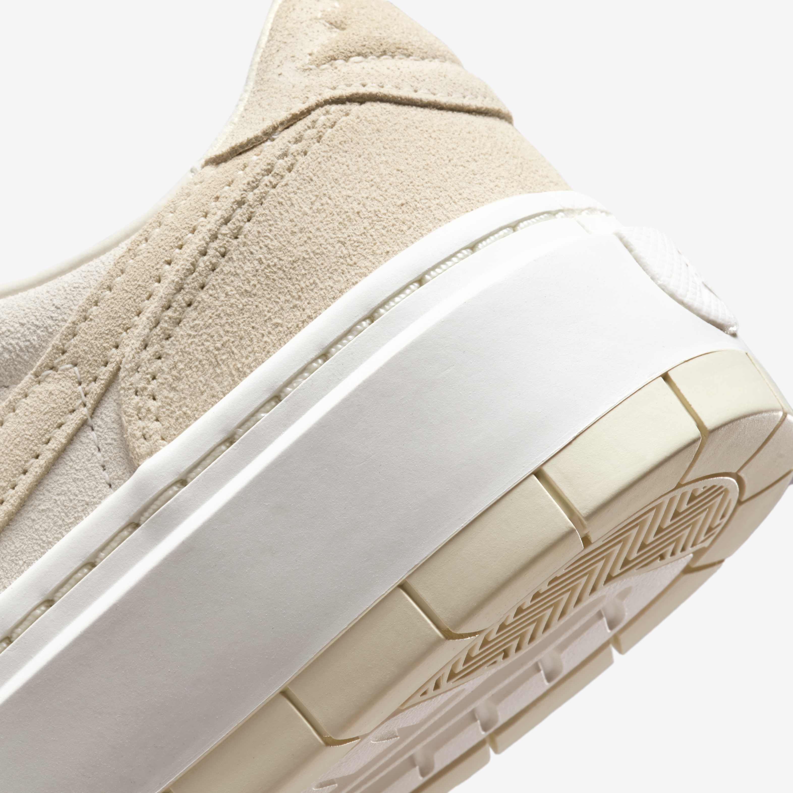 اير جوردن 1 اليڤيت لو image number 7