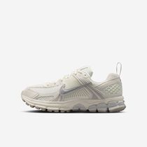 Nike Vomero 5