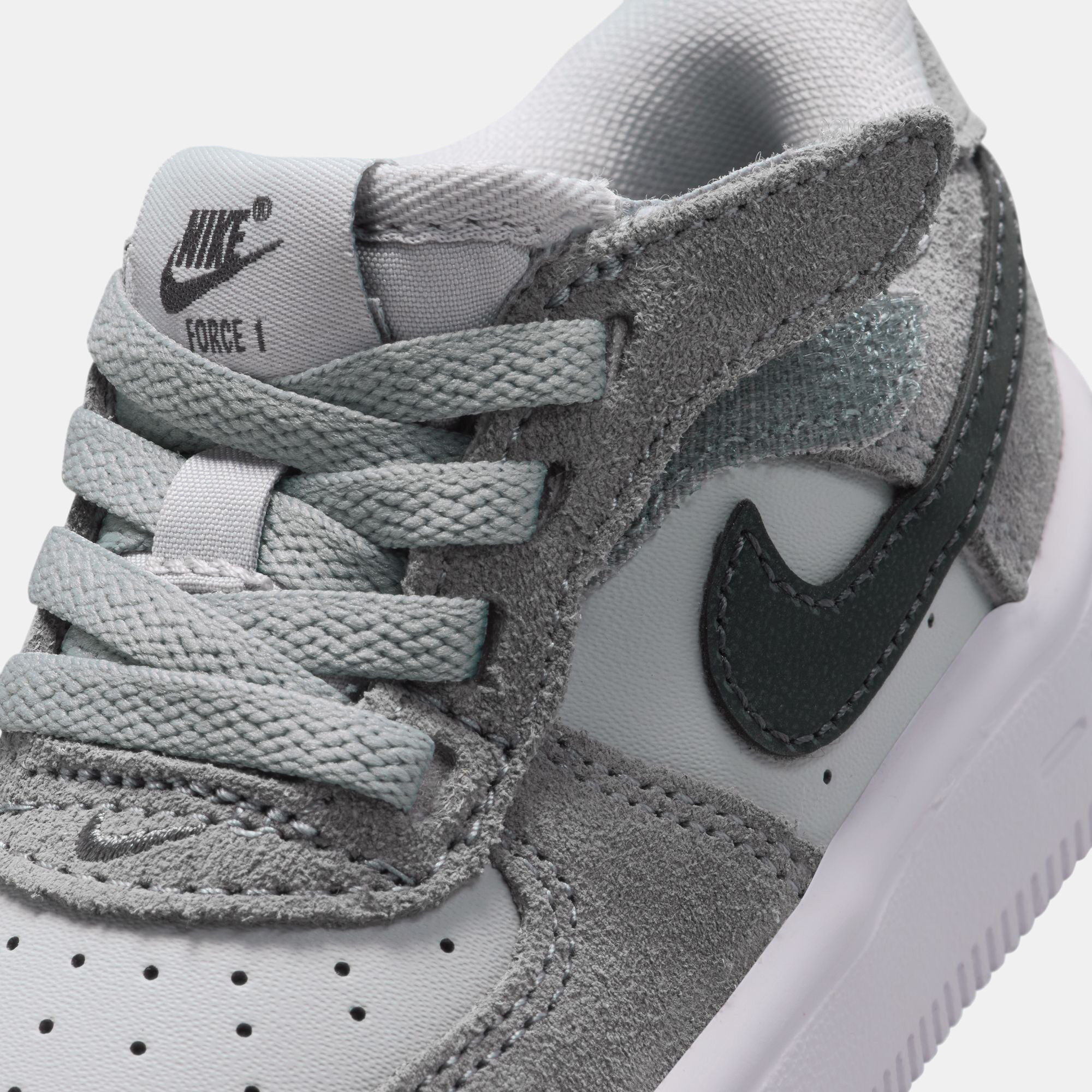 Nike Force 1 Low EasyOn BT Essential+ image number 8