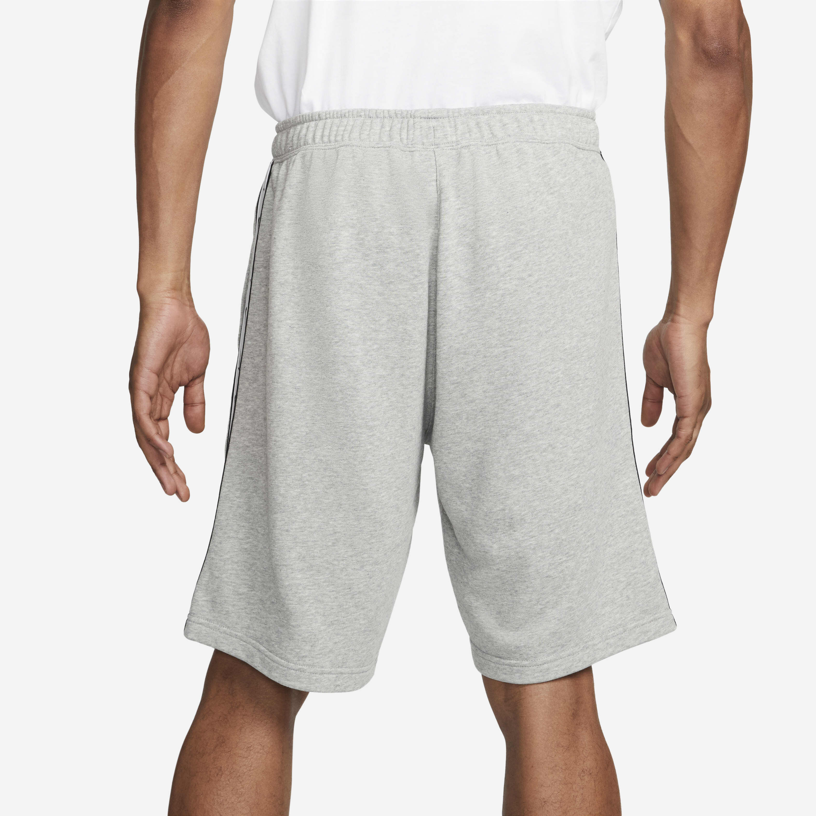 Nike Sportswear Repeat image number 2