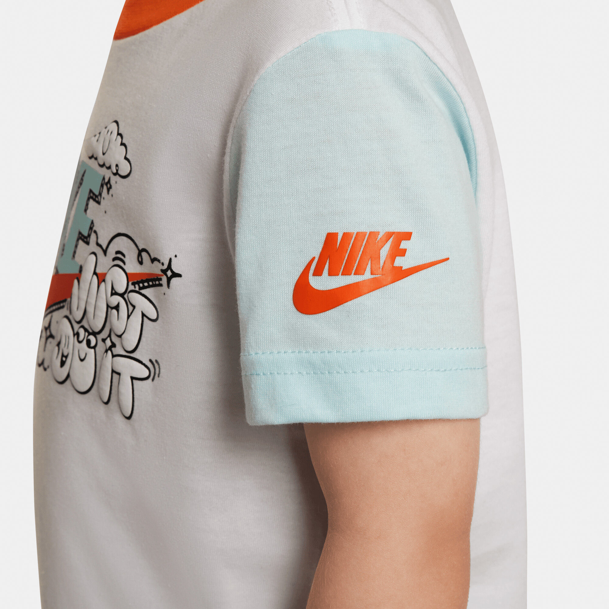 Nike Sportswear Create Your Own Adventure image number 3