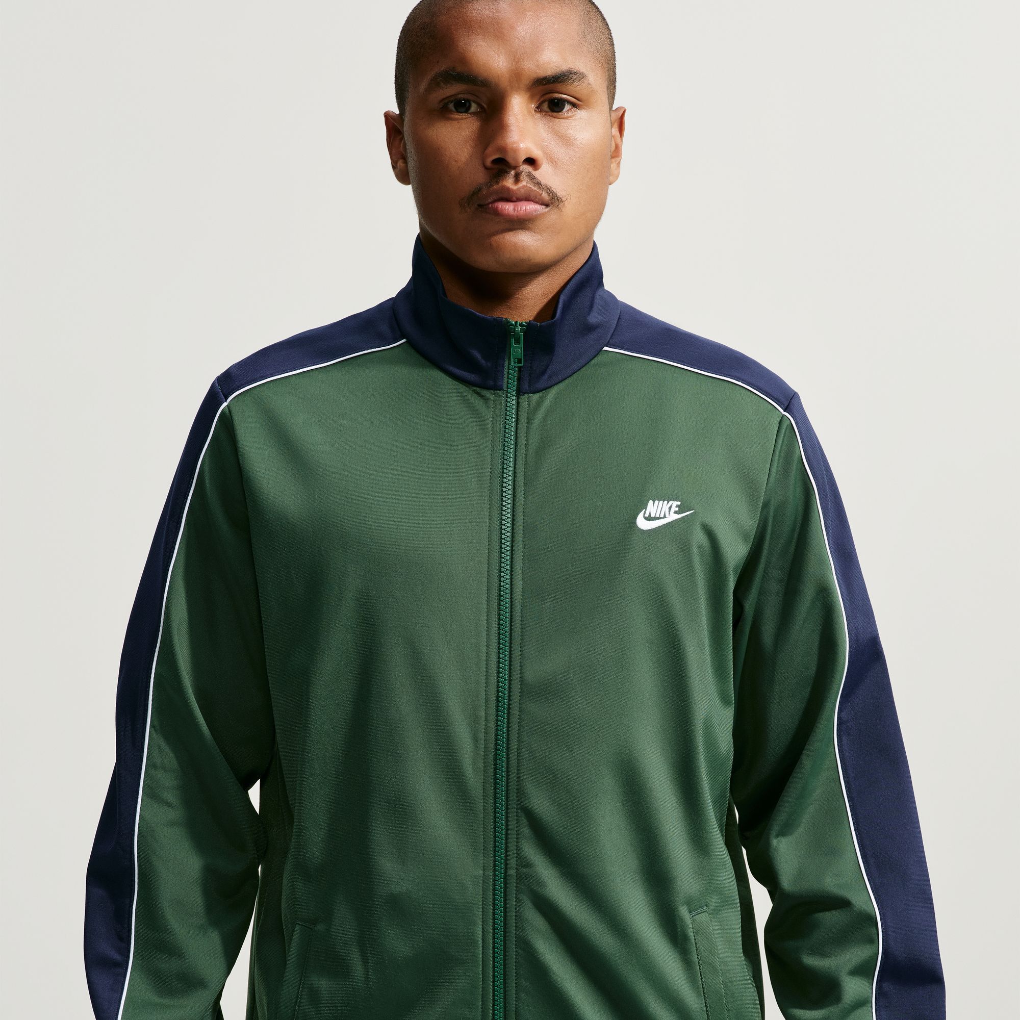 Nike Sportswear Club image number 2