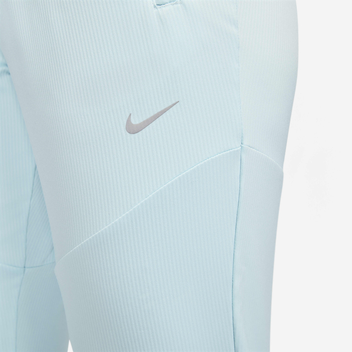 Nike Dri-FIT Essential image number 3 Nike Dri-FIT Essential image number 3