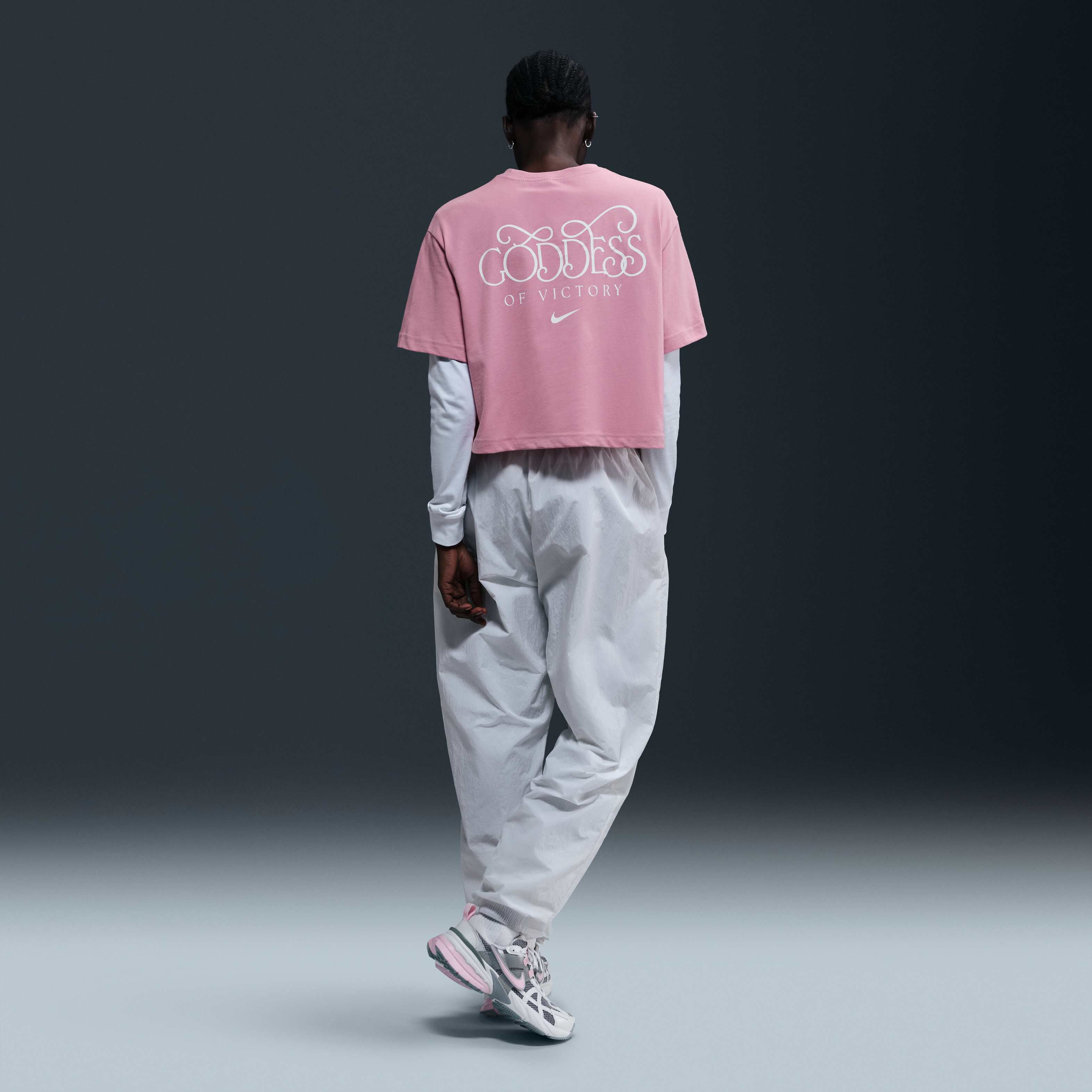 نايكي سبورتسوير image number 4