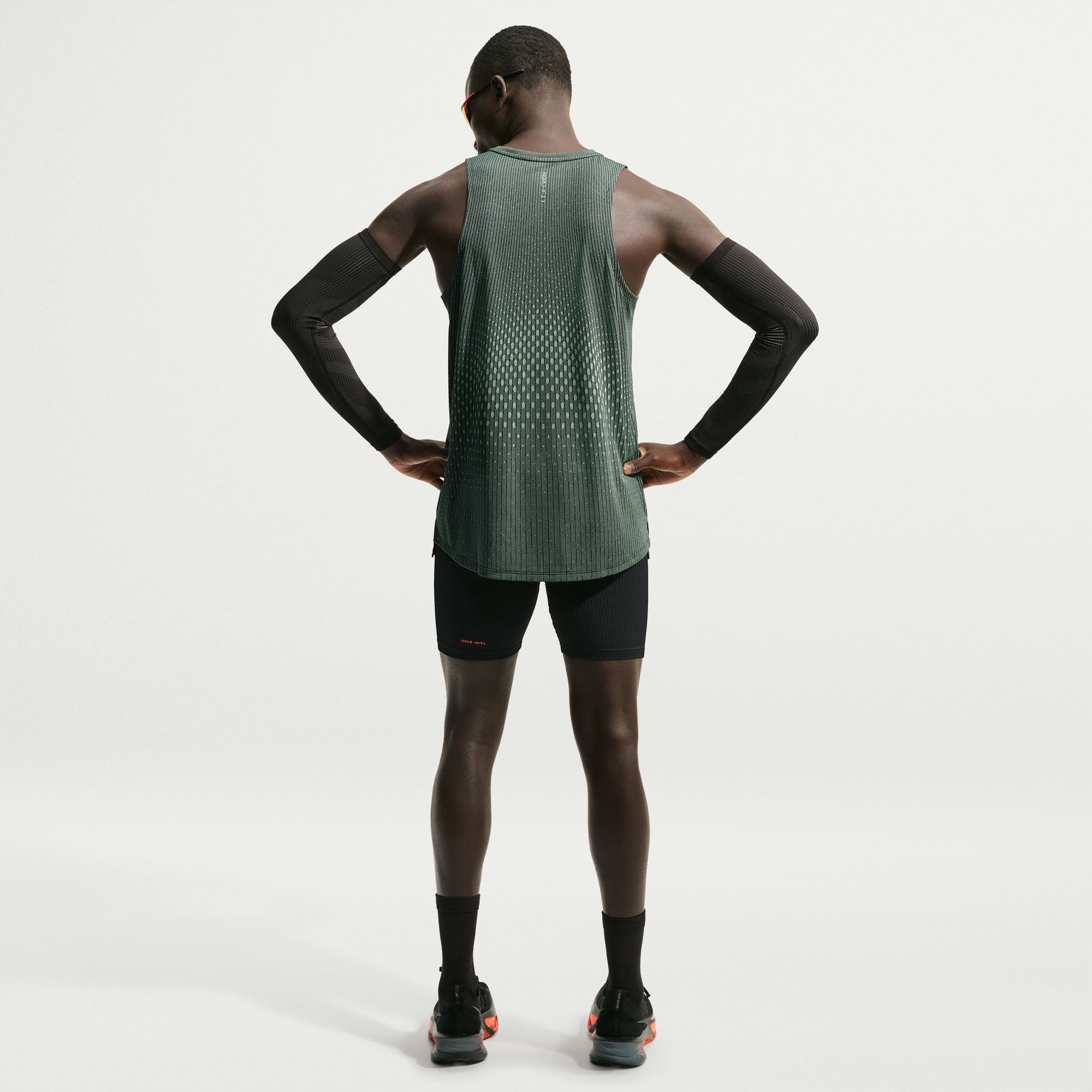 Nike Stride image number 1