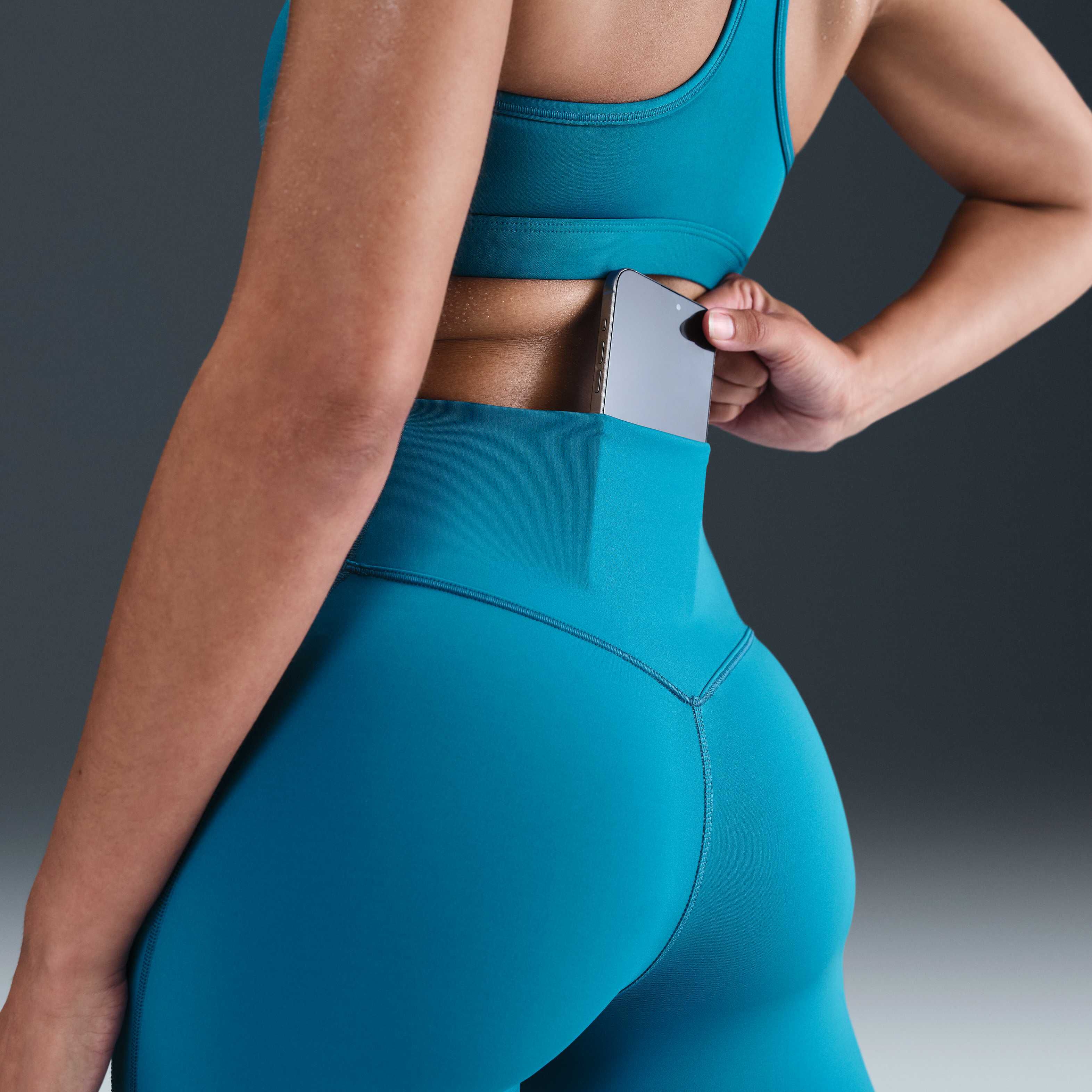 Nike Universa image number 5