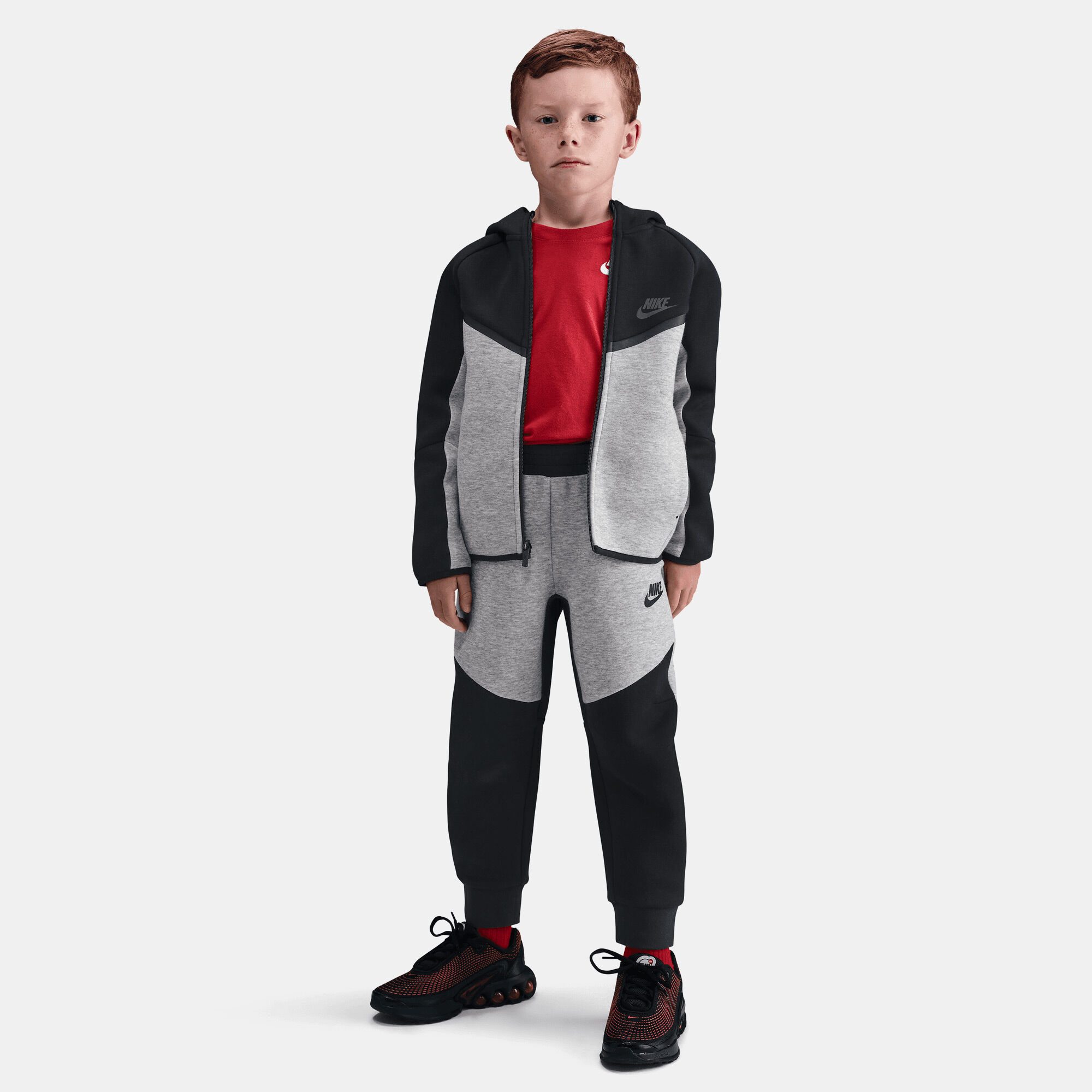 نايكي سبورتسوير image number 2