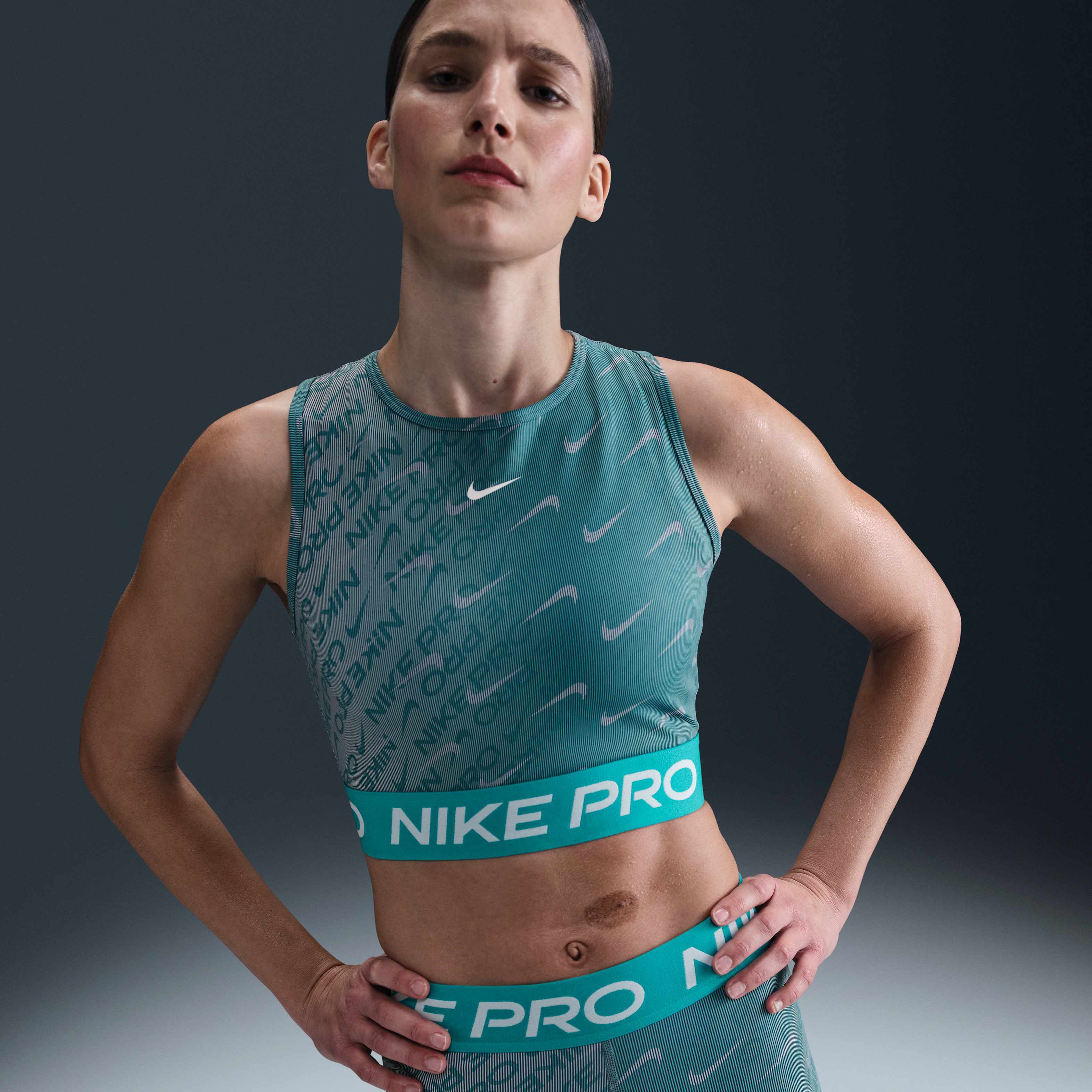 Nike Pro image number 0