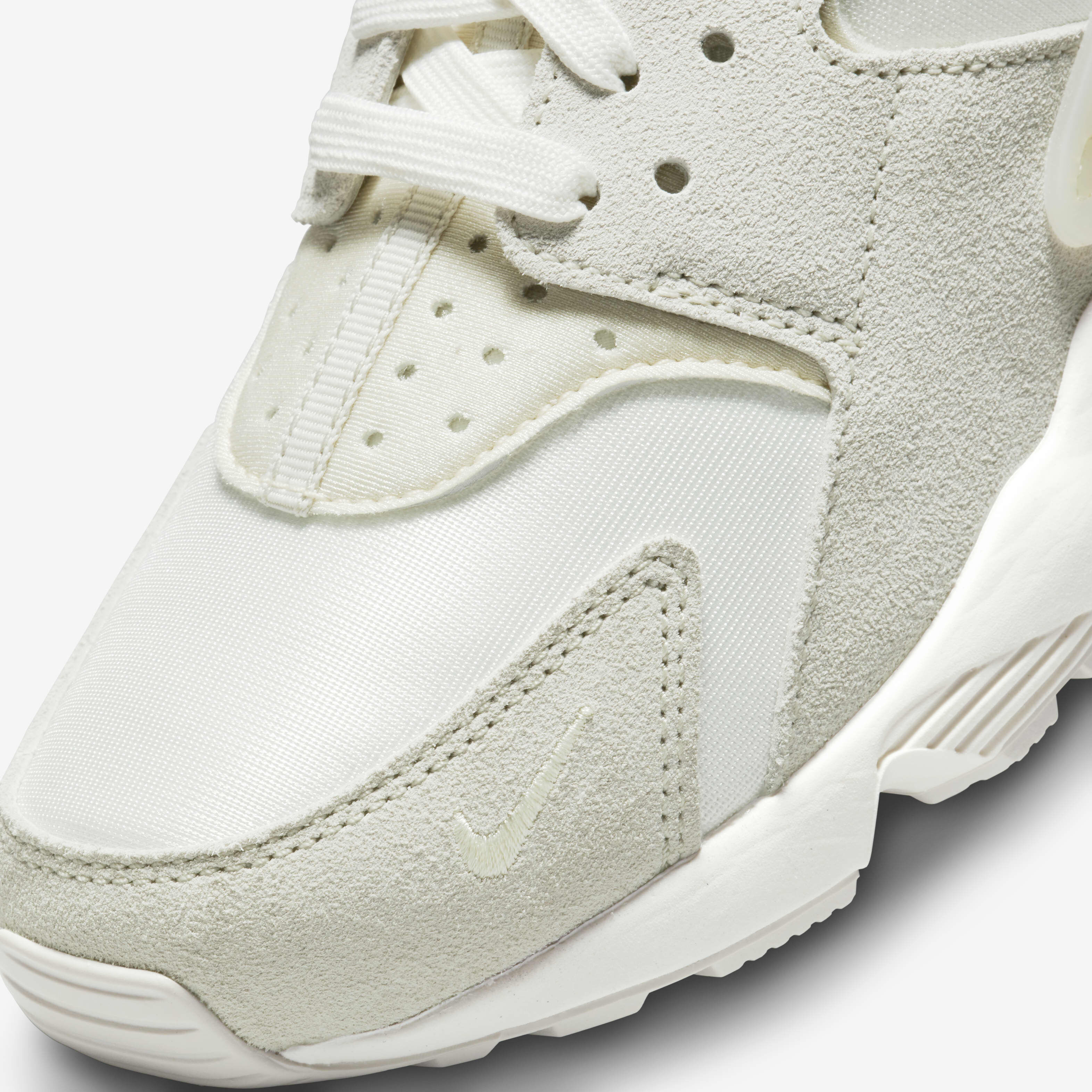 Nike Air Huarache image number 6