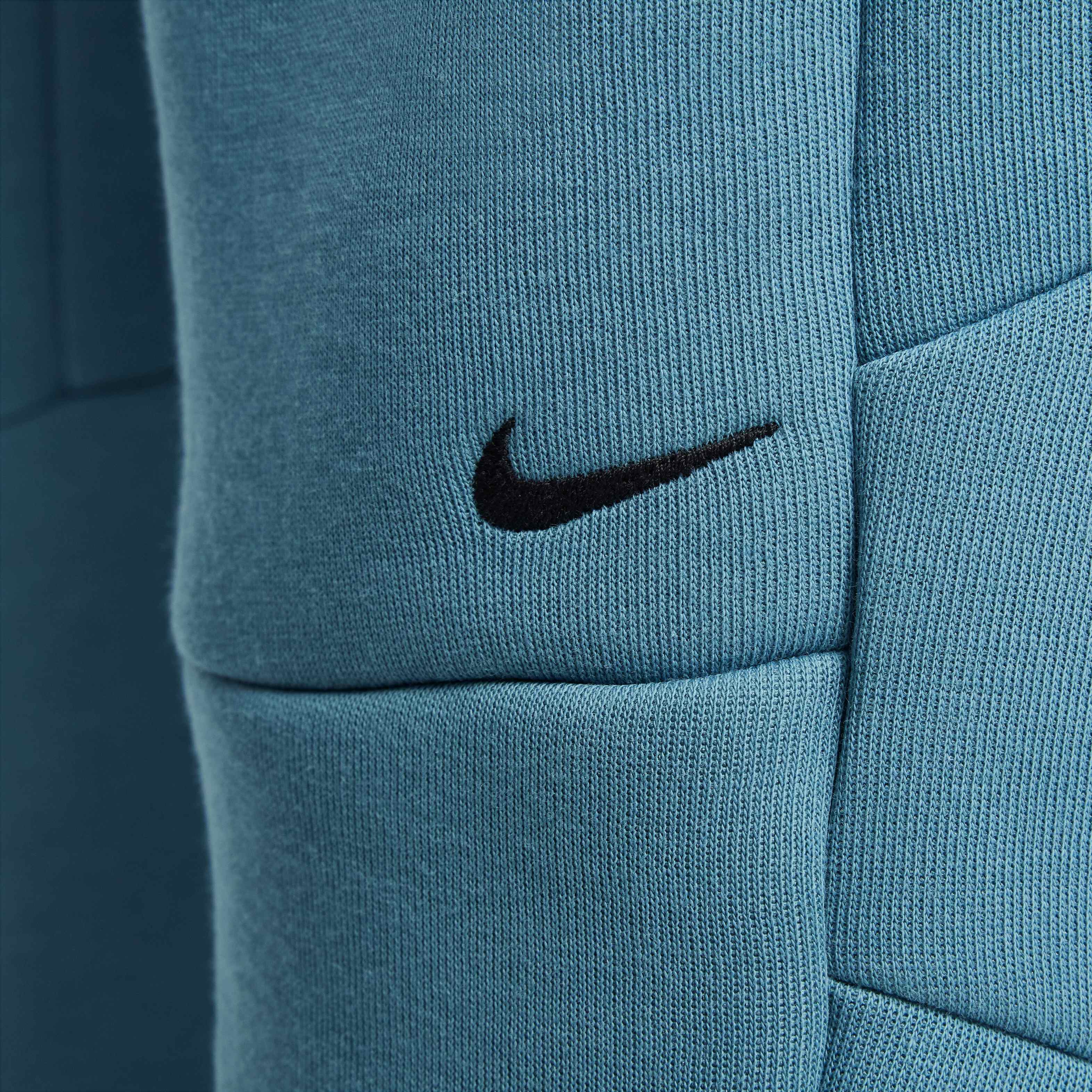 Nike Sportswear Tech Fleece image number 6