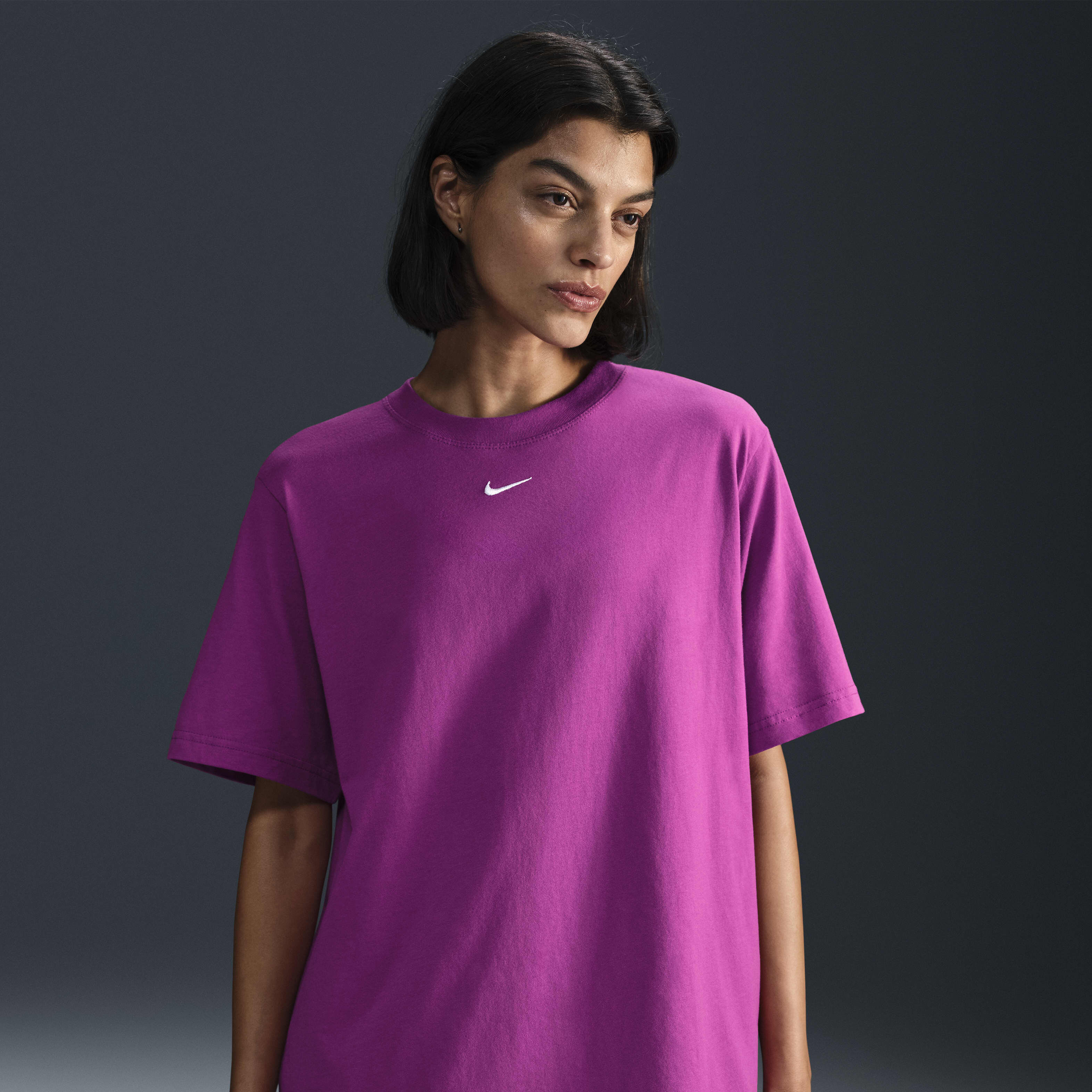 Nike Sportswear Essential image number 2