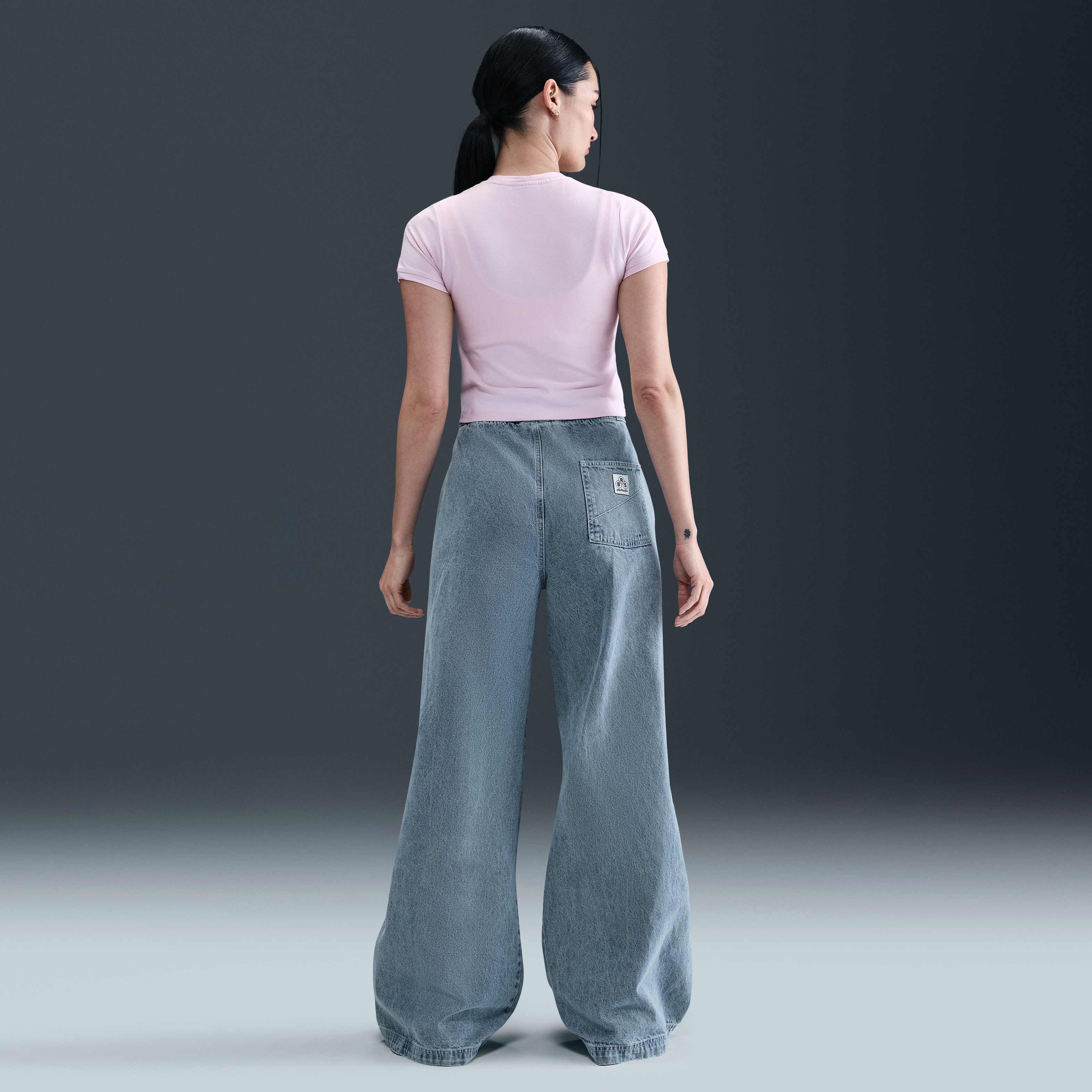 نايكي سبورتسوير image number 3