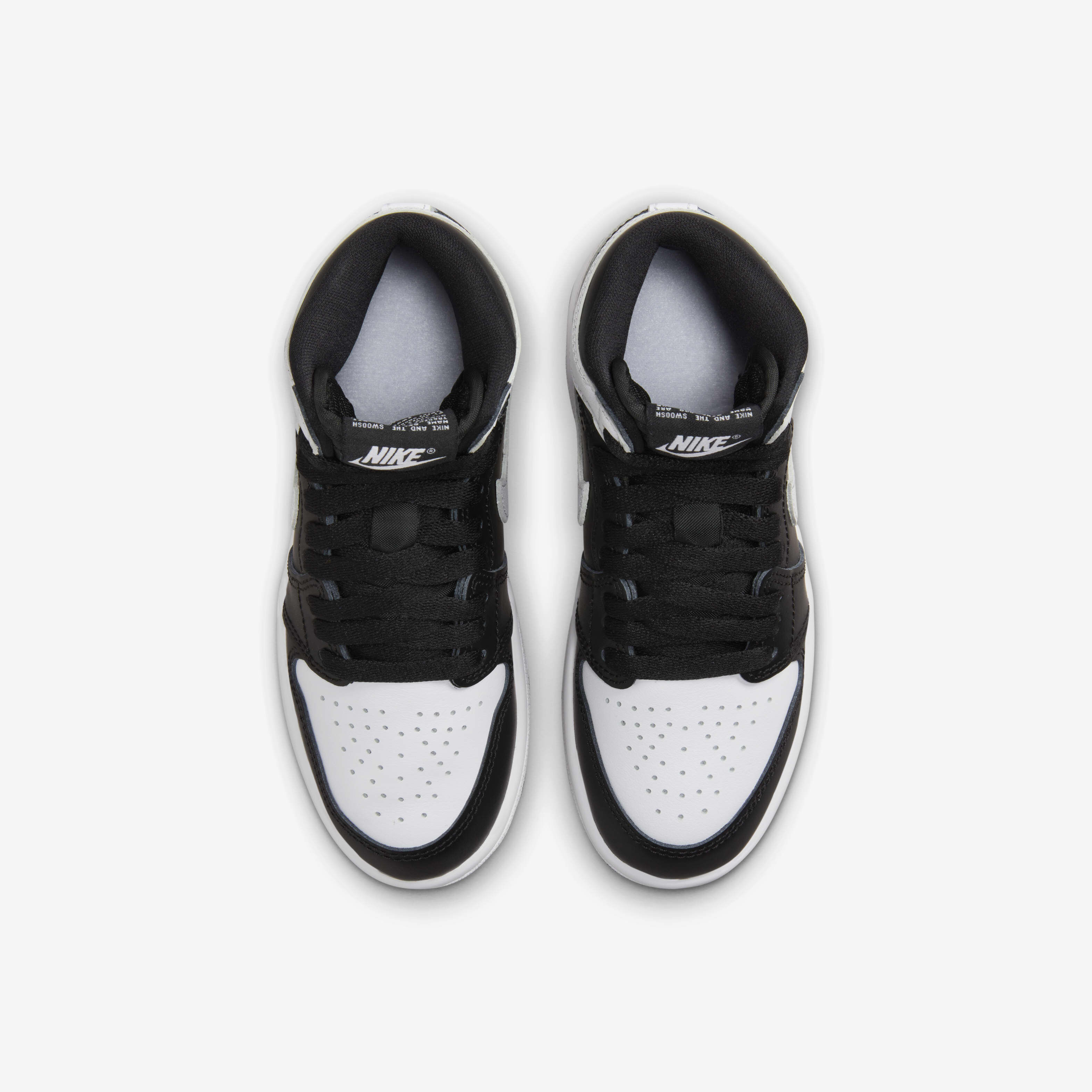 Jordan 1 Retro High OG 'Black & White' image number 3