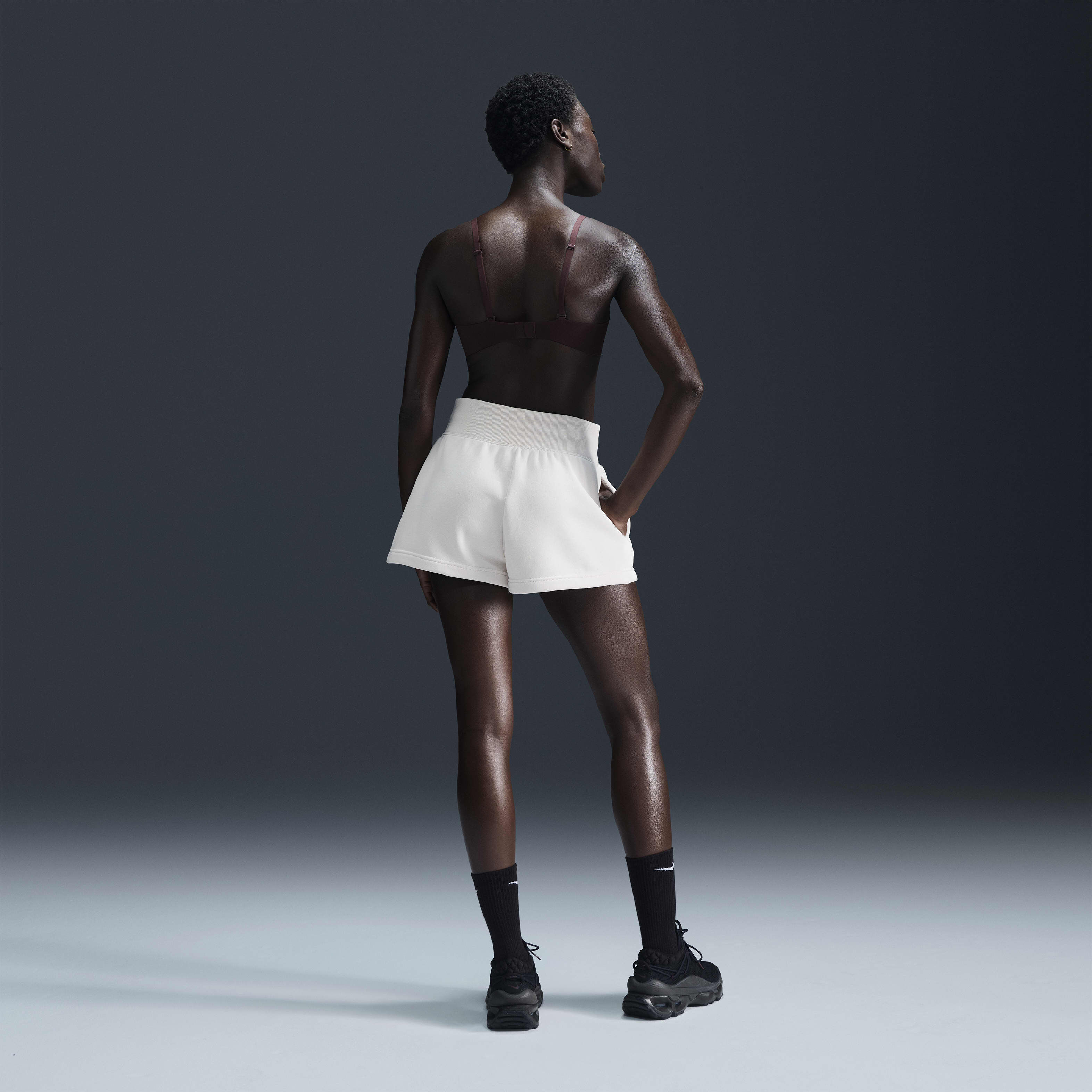 نايكي اليت مينيماليست image number 4